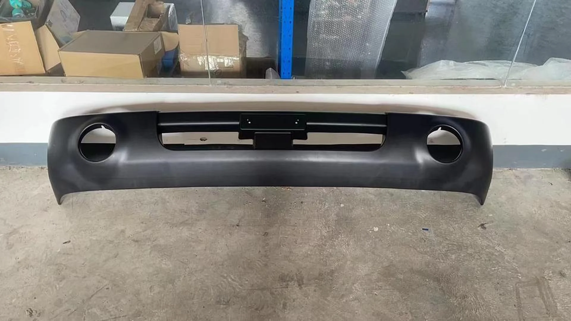 Black Plastic Bumper for Hyundai