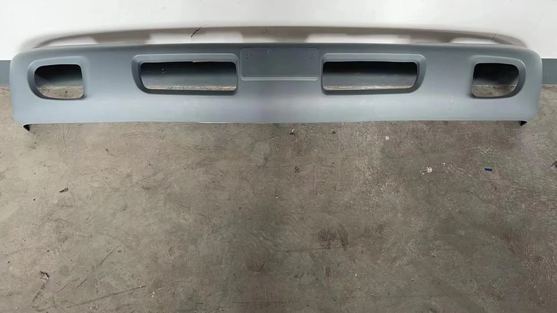 Gray Plastic Bumper for Hyundai
