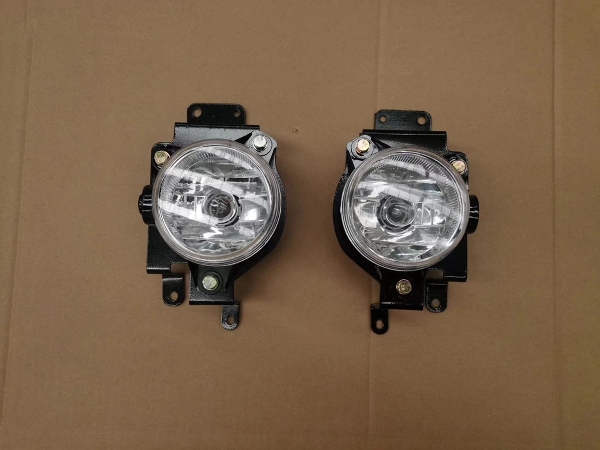 White Plastic Fog Lamp for Hino Victor