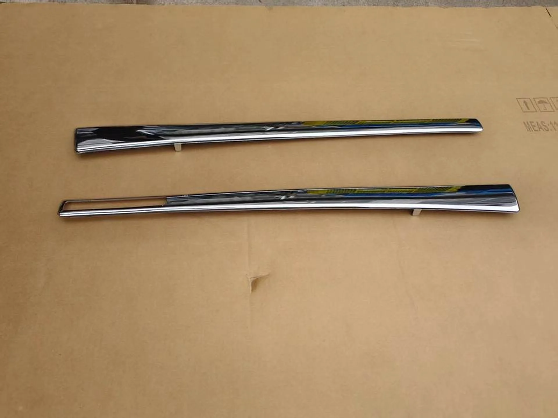 Chrome Plastic Door for Isuzu Giga 2010-2012