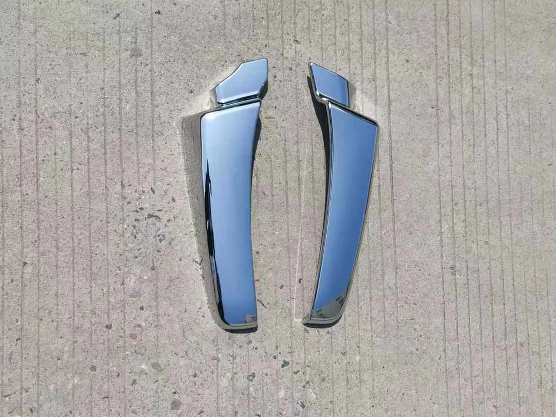 Chrome Plastic Fender / Mud Flap for Hino Mega 500