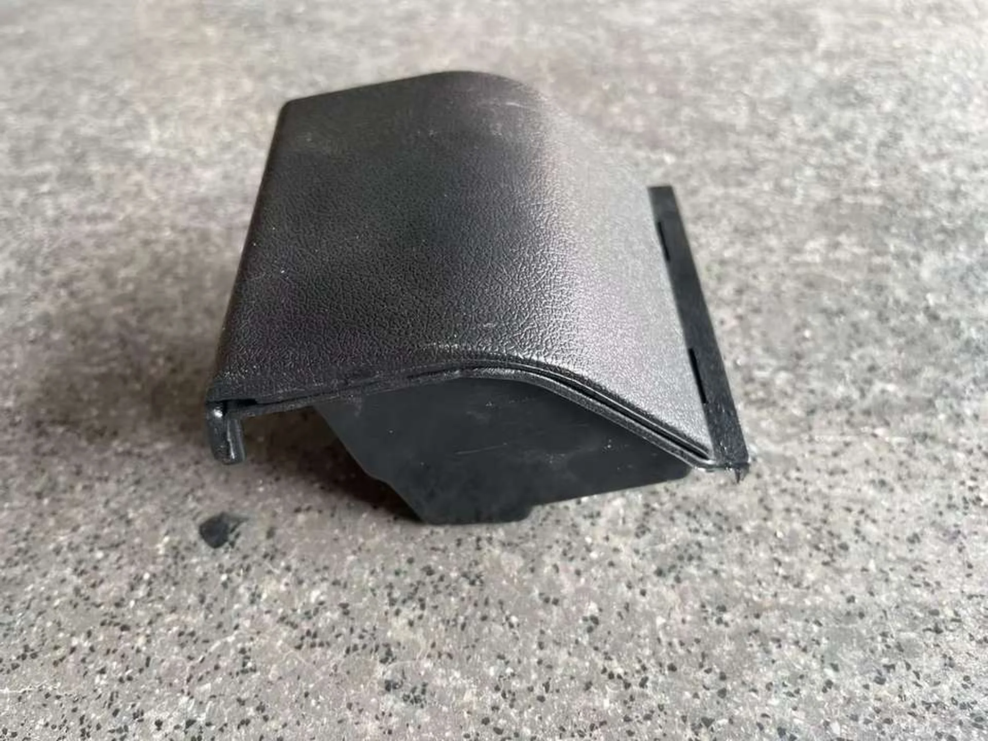 Black Plastic Ashtray for Hino Profia