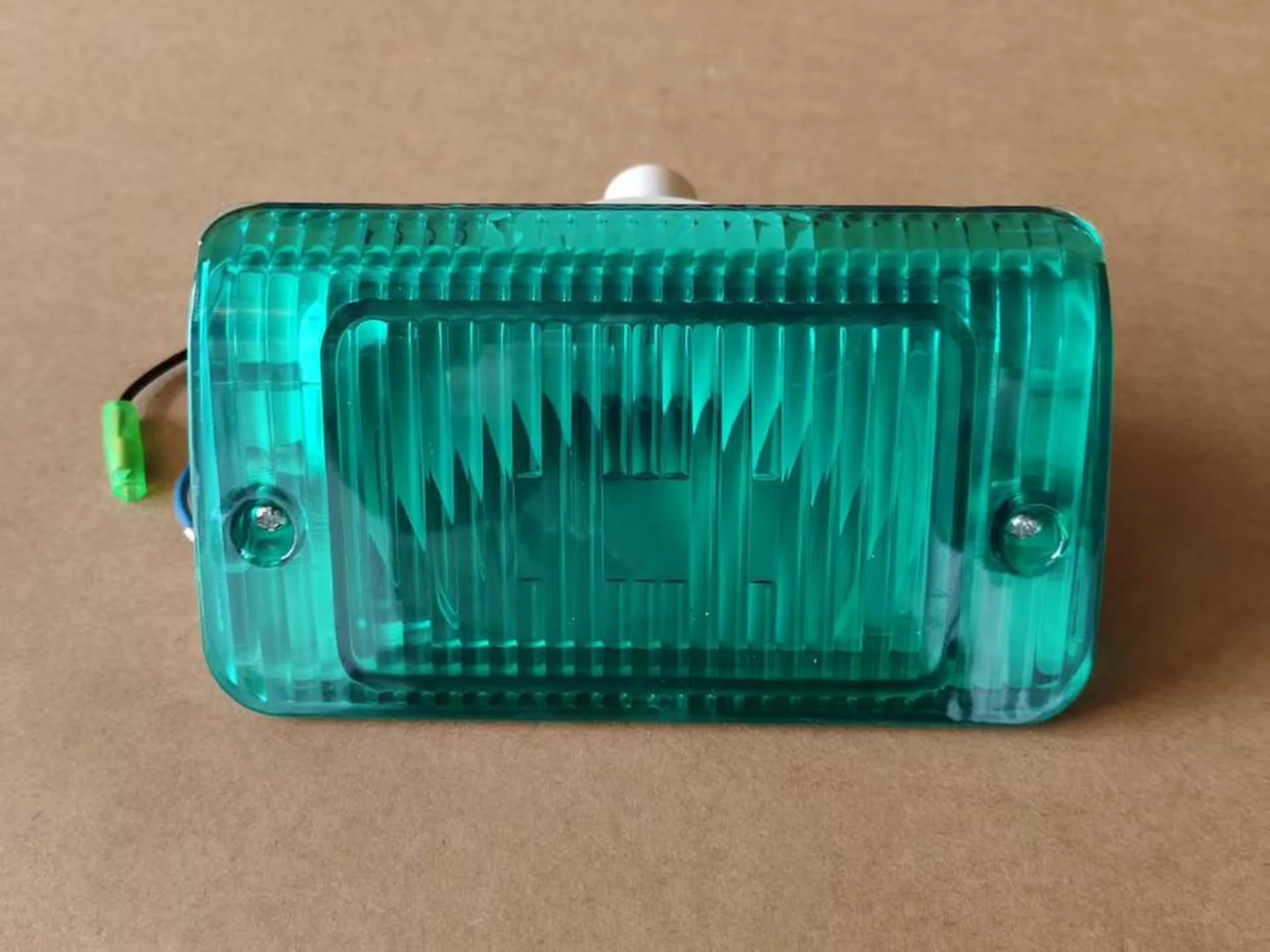 17*10CM Green Plastic Side Marker Lamp for Hino Profia