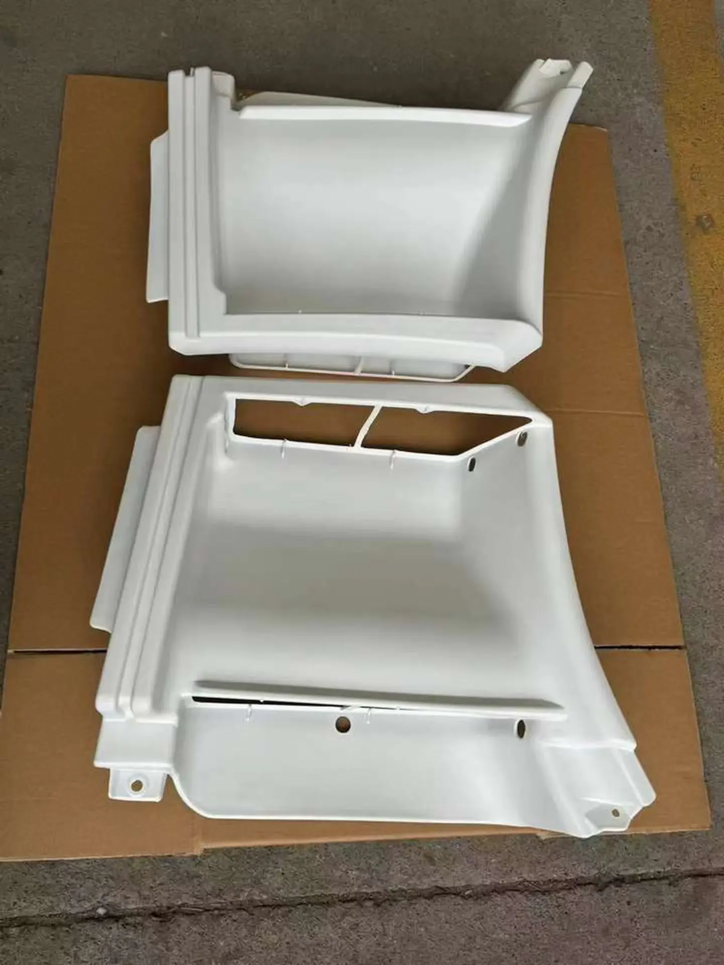62*55CM White Plastic Step Panel for Hino Profia