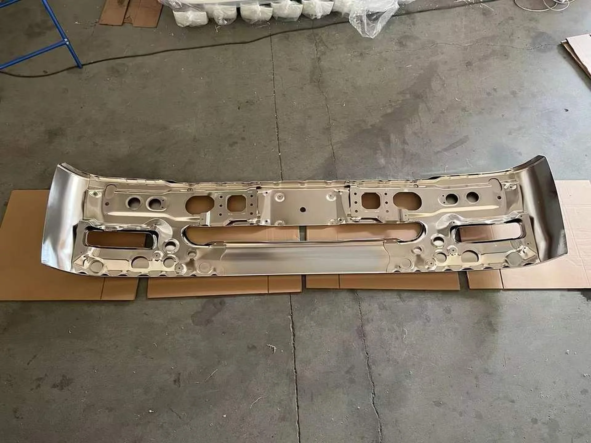 240CM Chrome / White Metal Bumper for Hino Profia