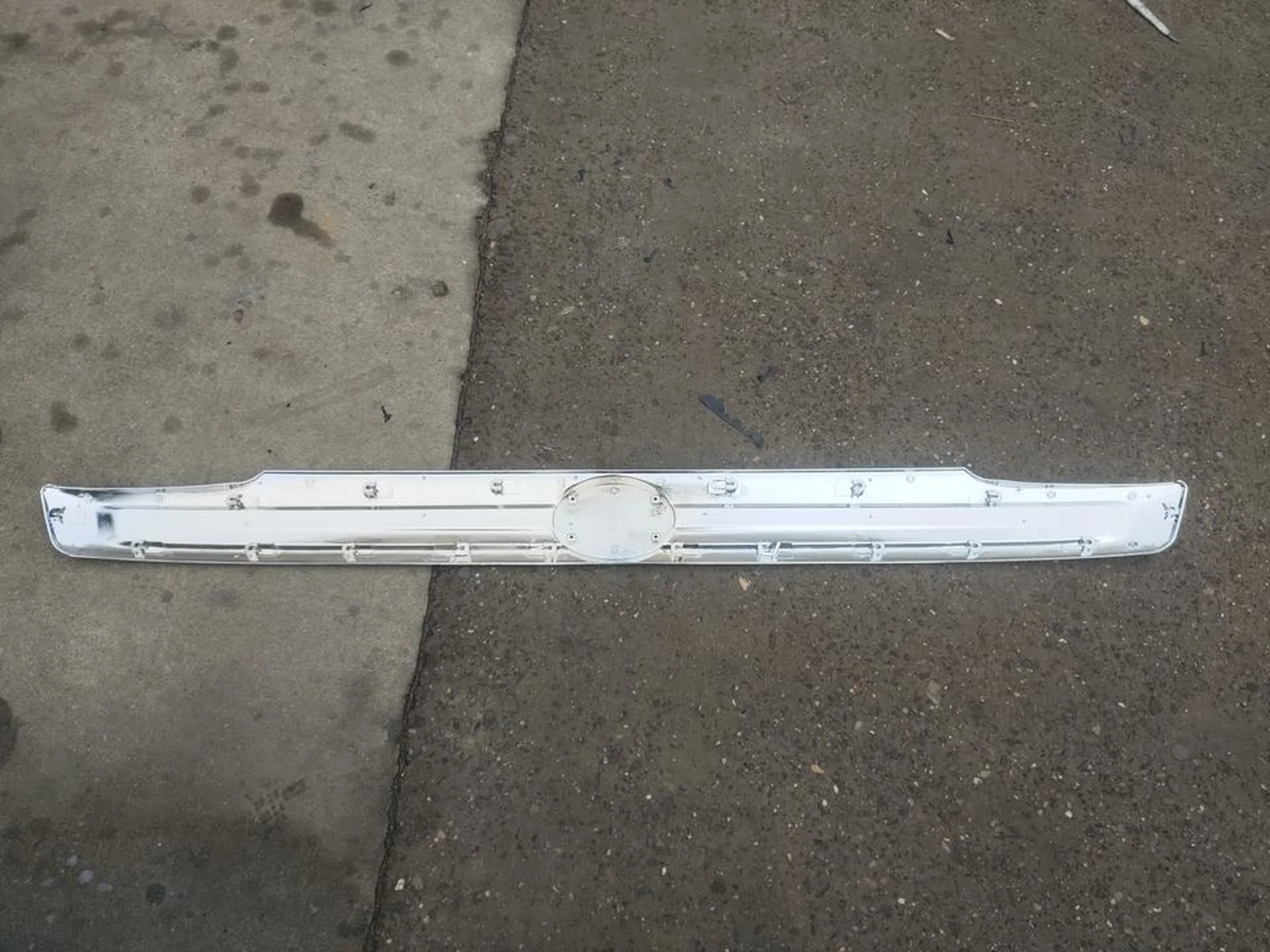170/190CM Chrome Plastic Grille for Hino FB4J / FC4J