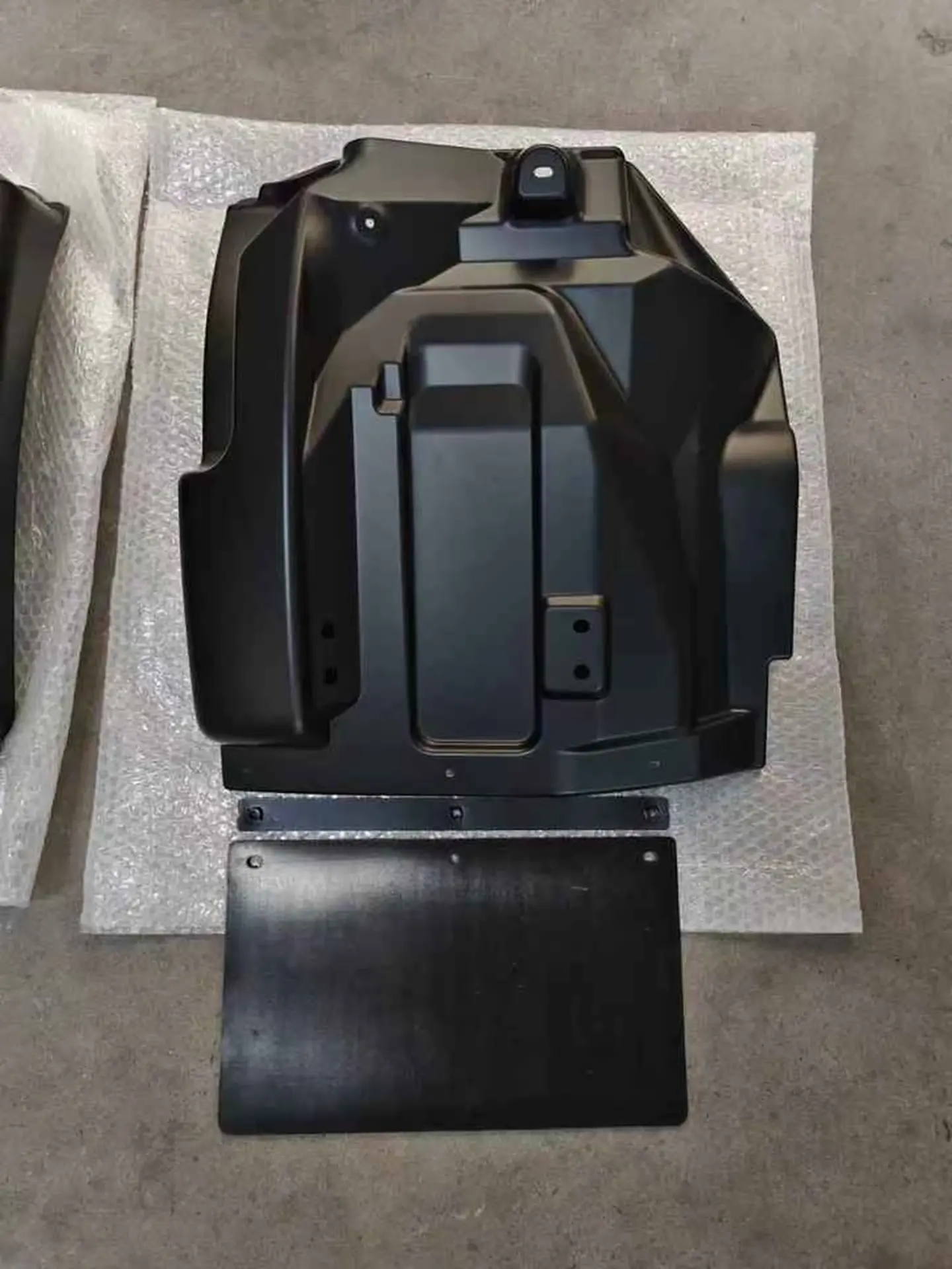 Black Plastic Fender / Mud Flap for Hino 300 Dutro