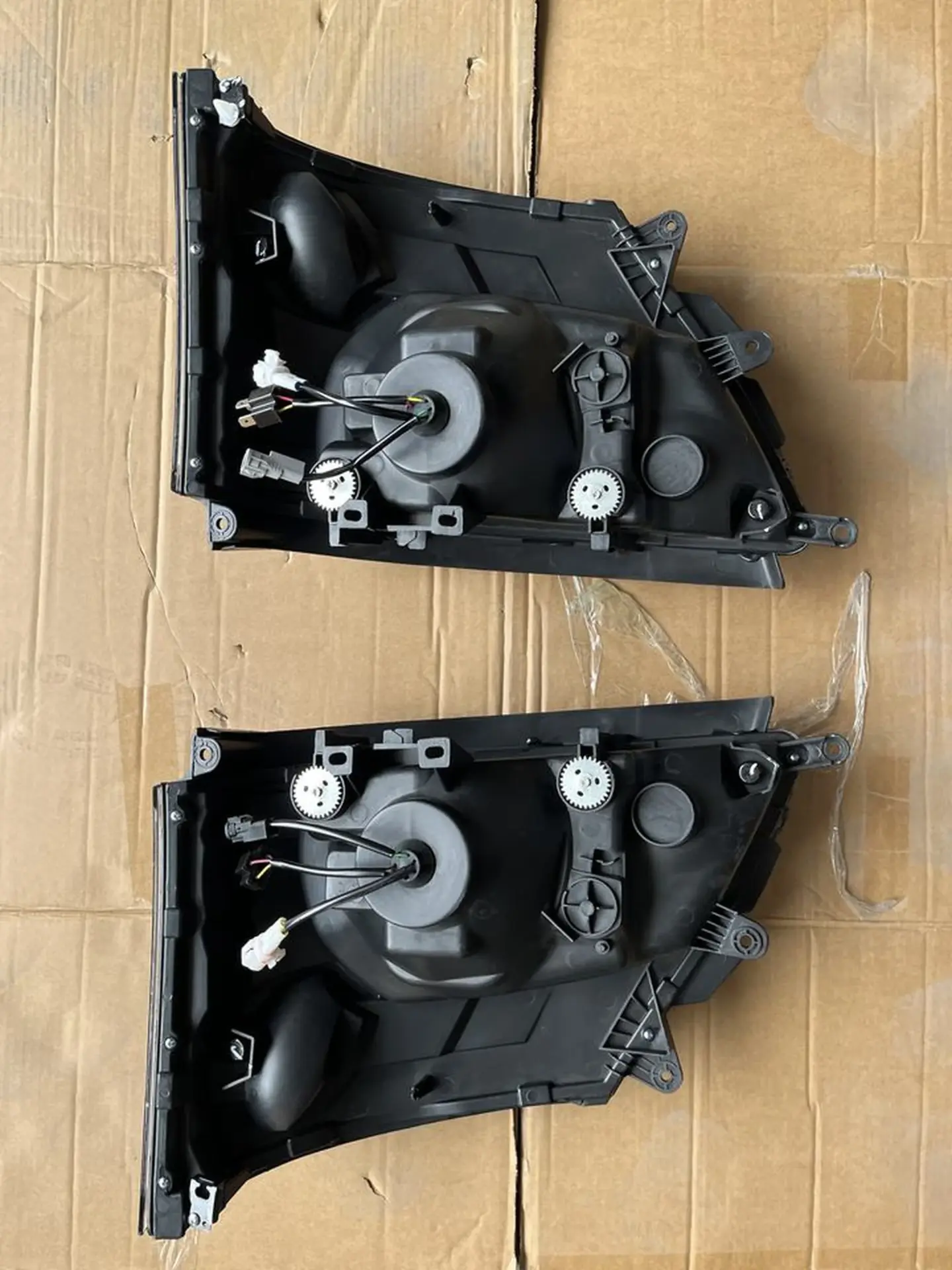 12V/24V / 12V Plastic Head Lamp for Hino 300 Dutro