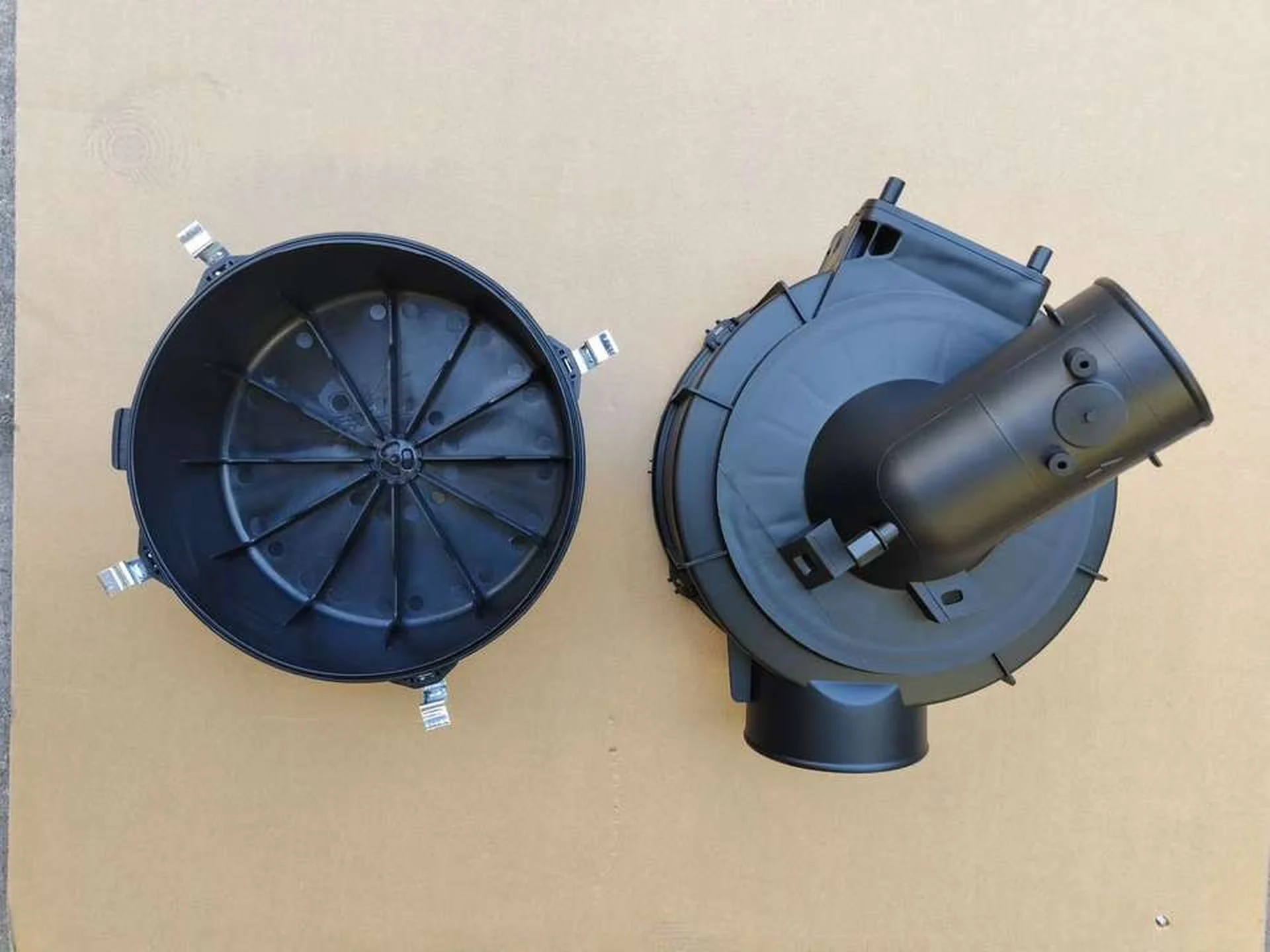 Black Plastic Air Filter Cover for Hino 300 Dutro