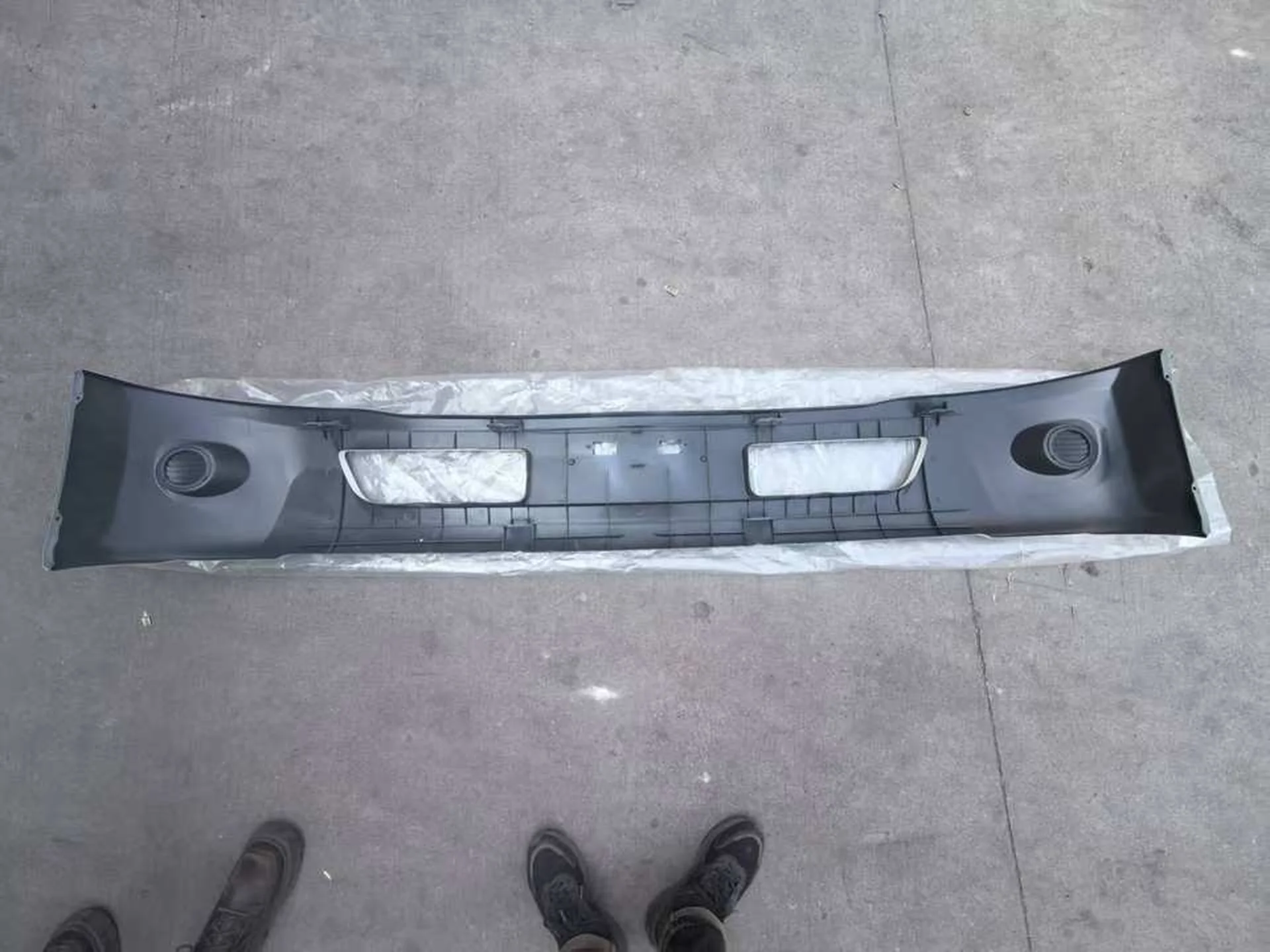 195CM White / Gray Plastic Bumper for Hino 300 Dutro