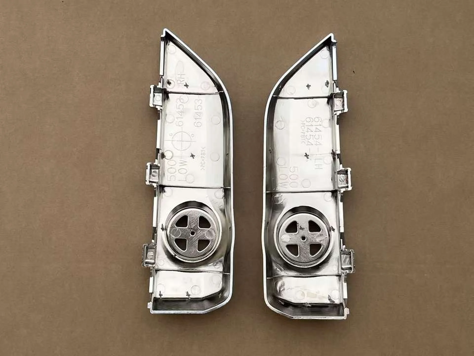 38CM Chrome / White Plastic Step Panel for Hino Dominator 500 / New 500