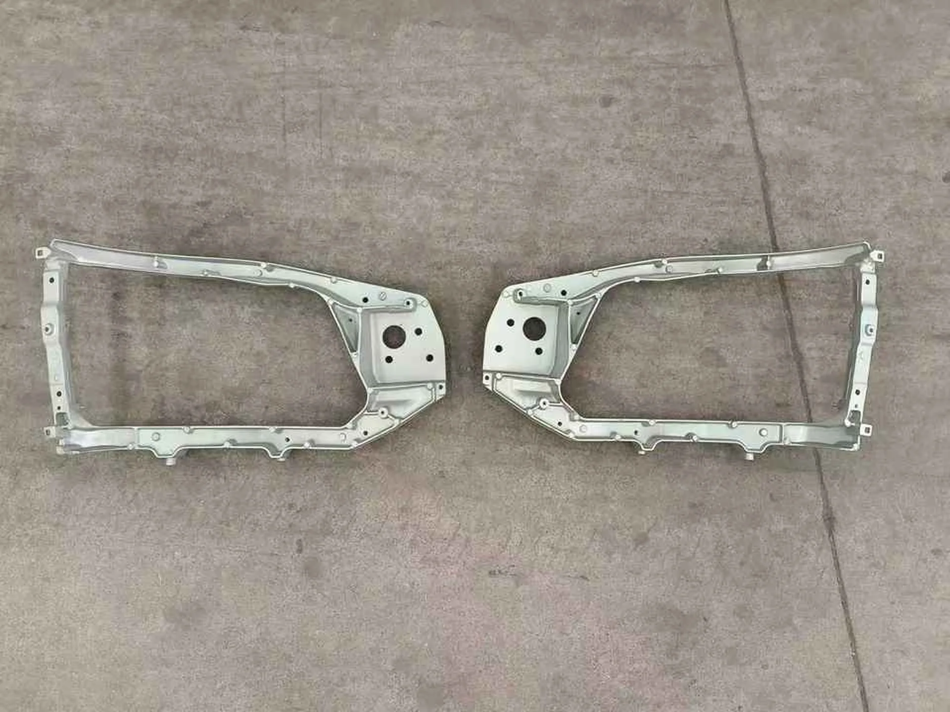 36*63CM Metal Head Lamp for Hino Dominator 500 / New 500