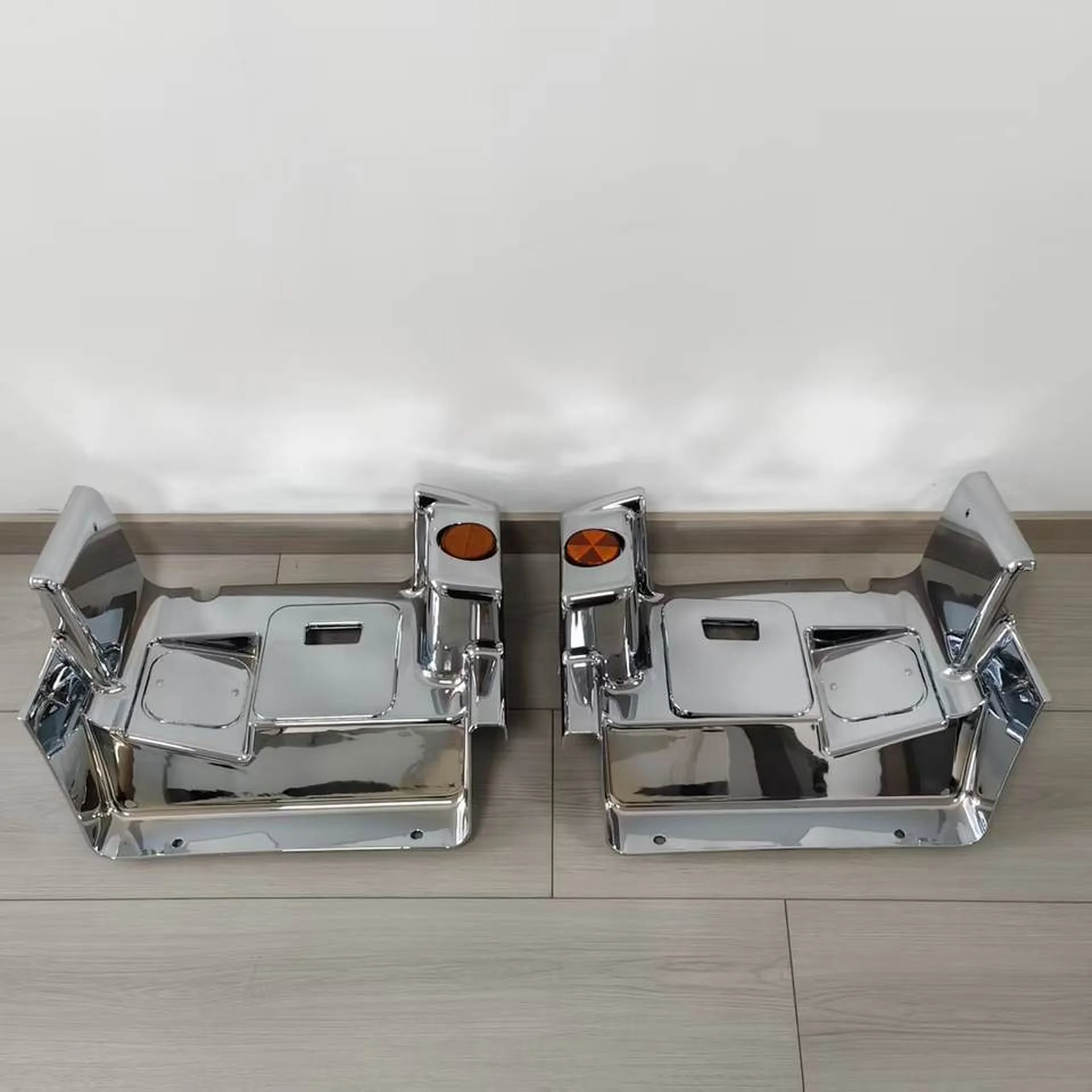 Chrome Plastic Step Panel for Hino New Mega 700