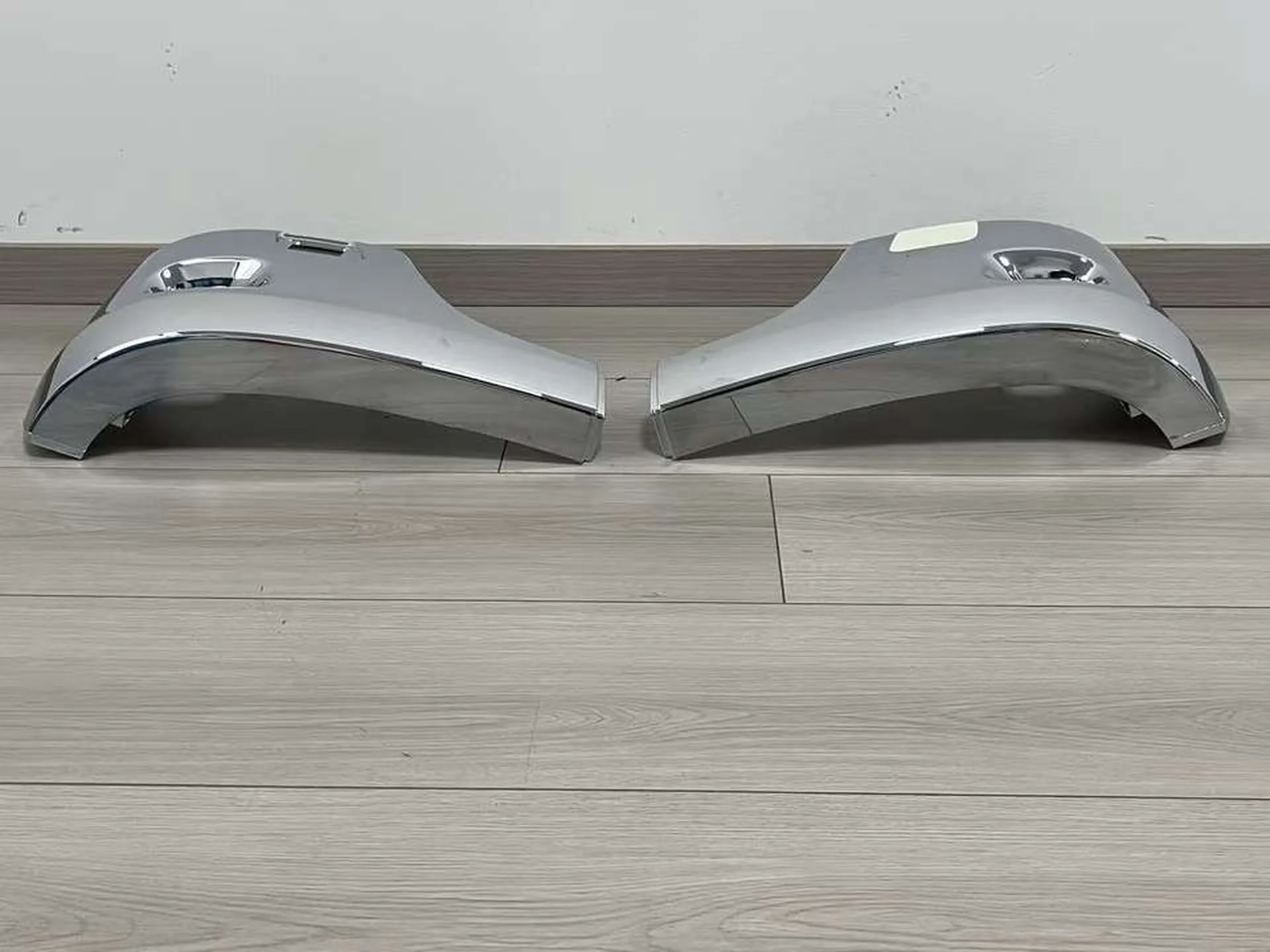 Chrome Plastic Bumper for Isuzu New Elf 2023