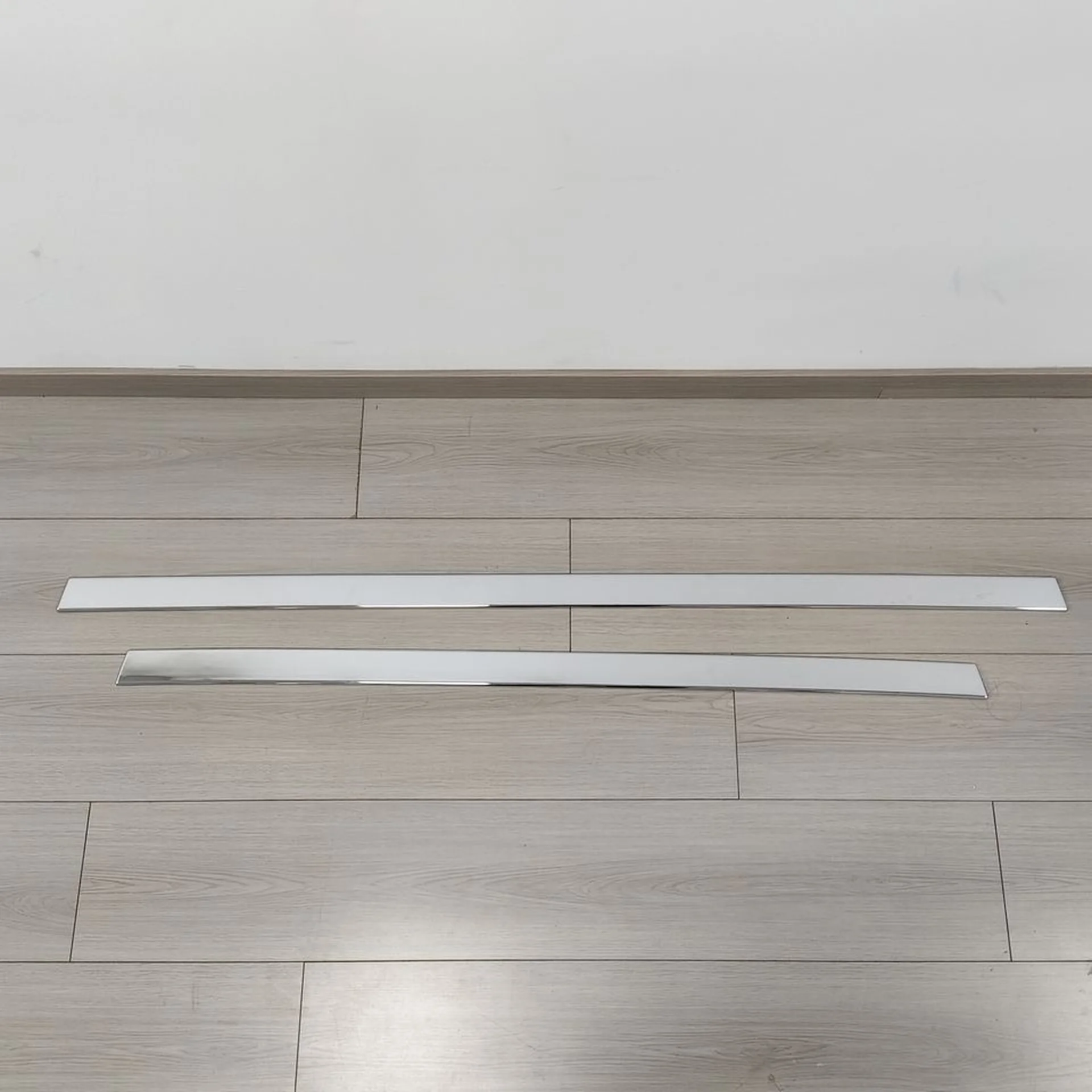Chrome Plastic Grille for Isuzu New Elf 2023