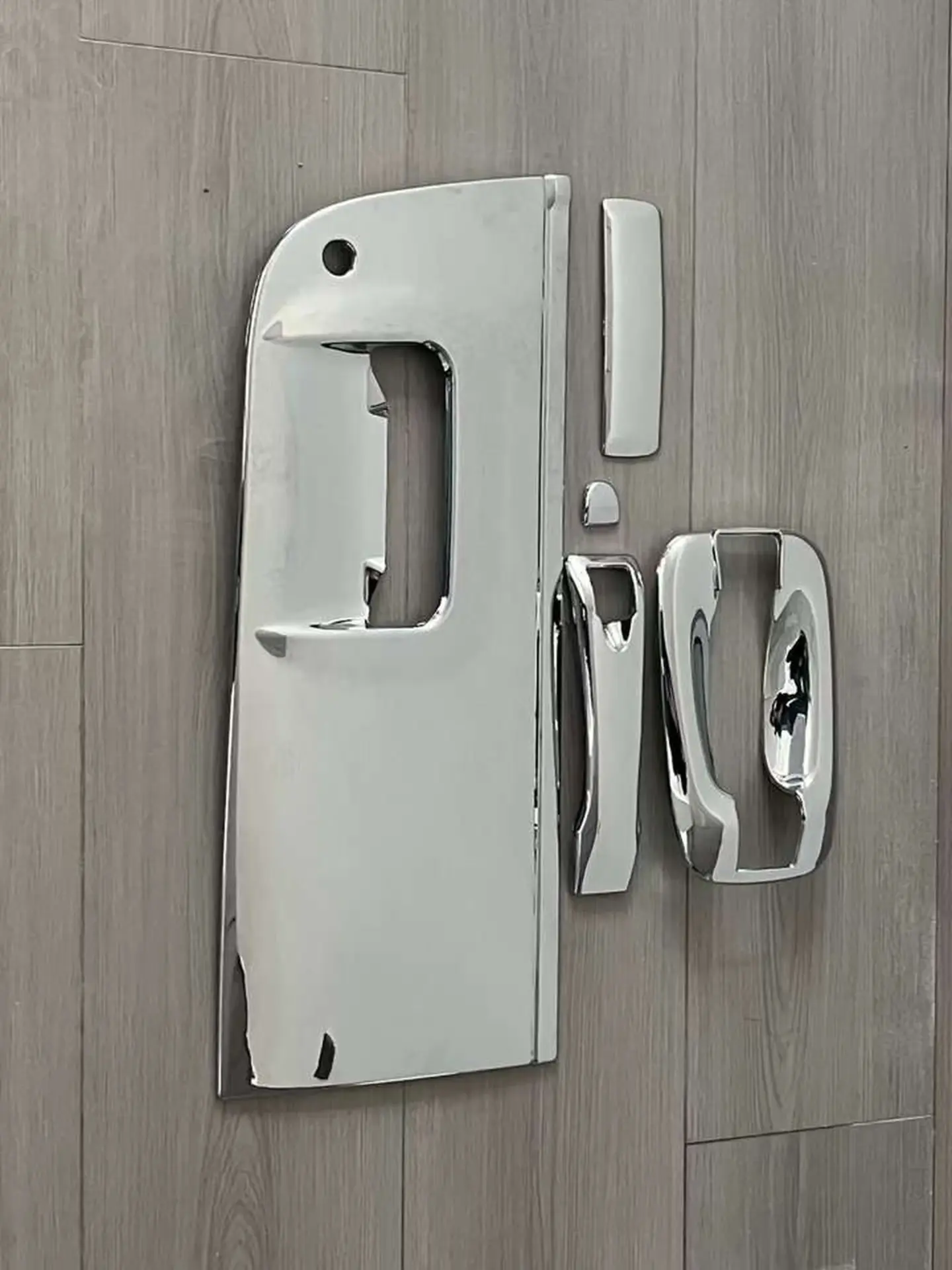 Chrome Plastic Door Handle for Isuzu Giga 2010-2012