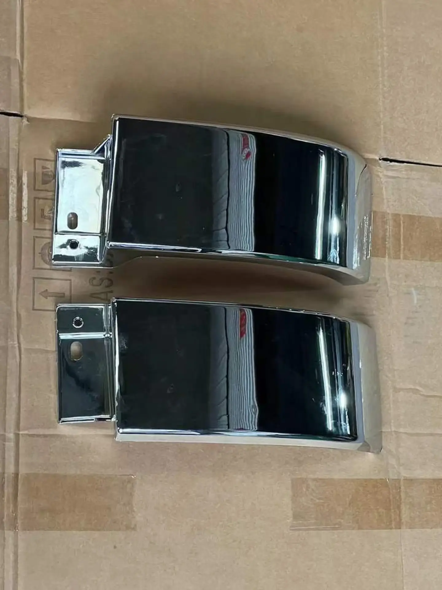 32*13CM Chrome Metal Corner Panel for Isuzu Deca 360