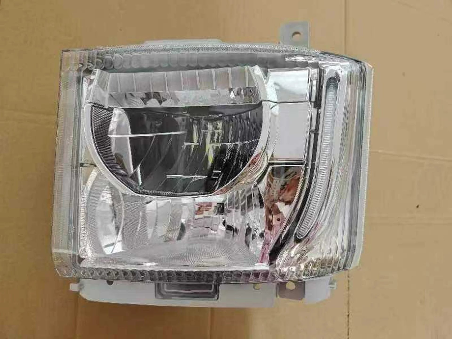 24V / 12V Plastic Head Lamp for Isuzu Forward / FRR