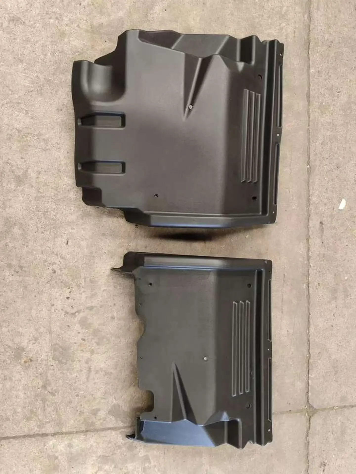 Black Plastic Fender / Mud Flap for Isuzu Forward / FRR