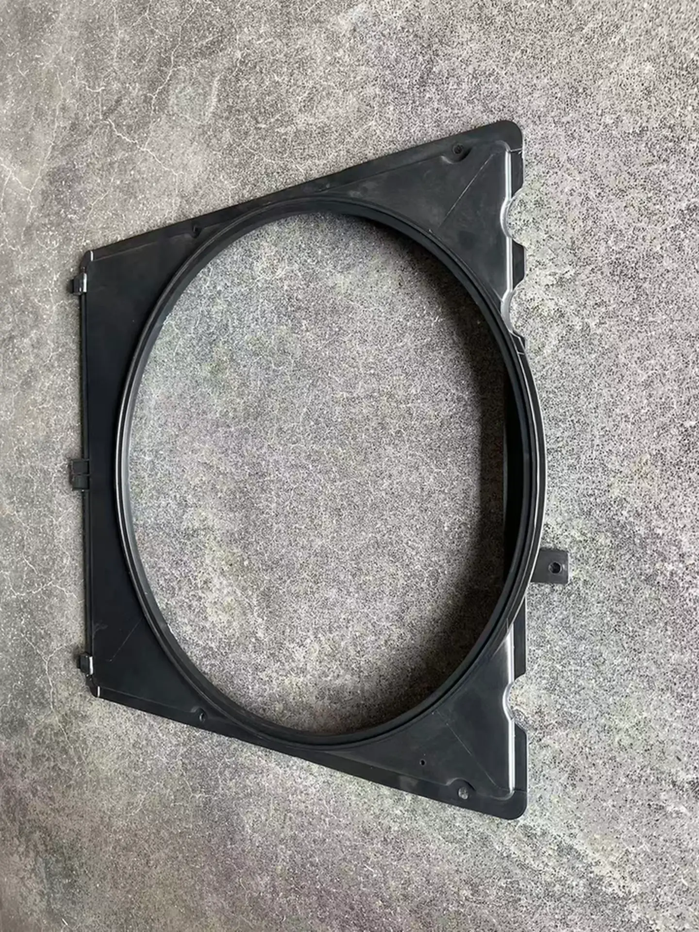52*57CM Black Plastic Fan Shroud / Cover for Isuzu NPR 700P