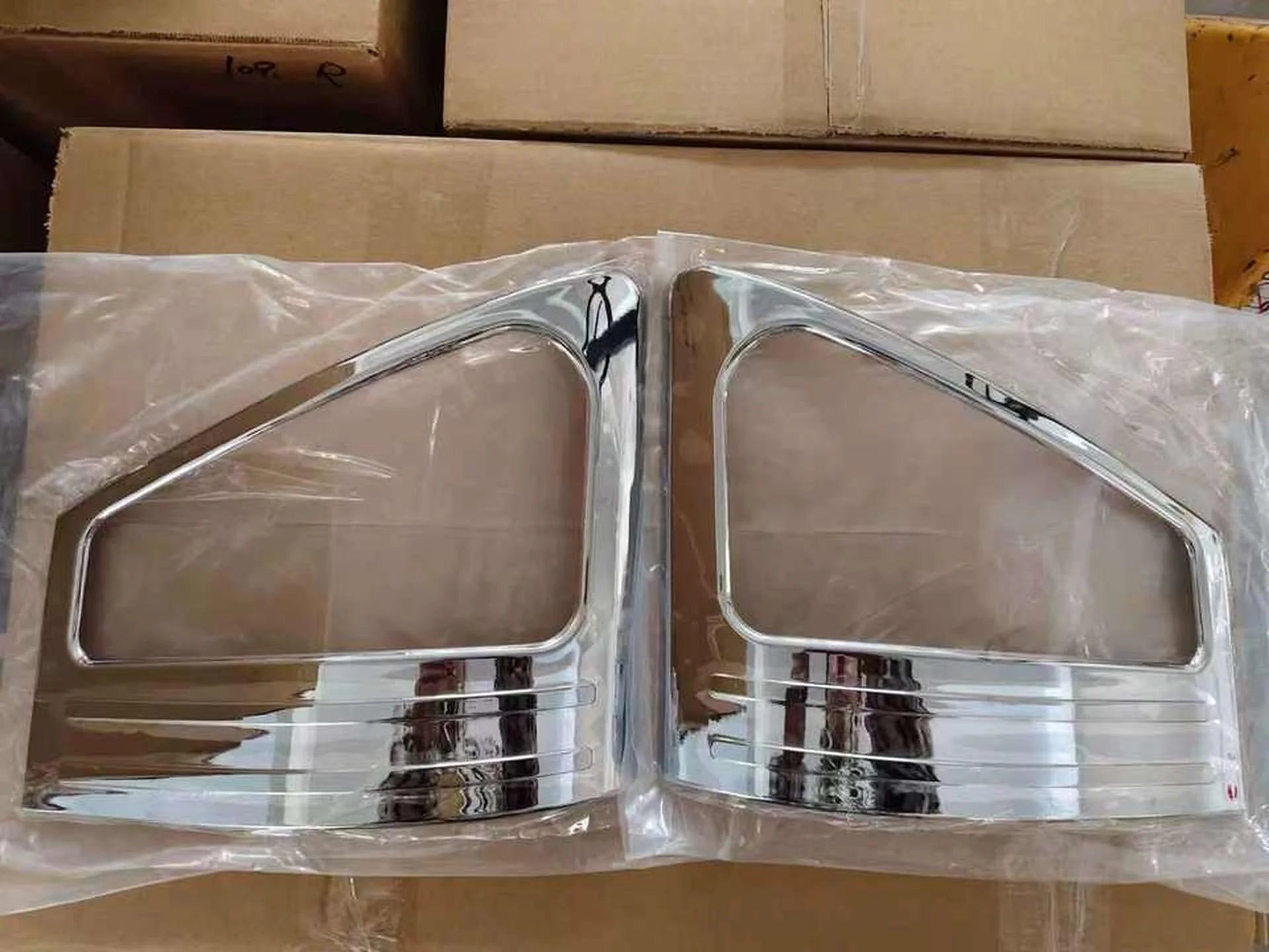 Chrome Plastic Head Lamp for Isuzu NPR 700P