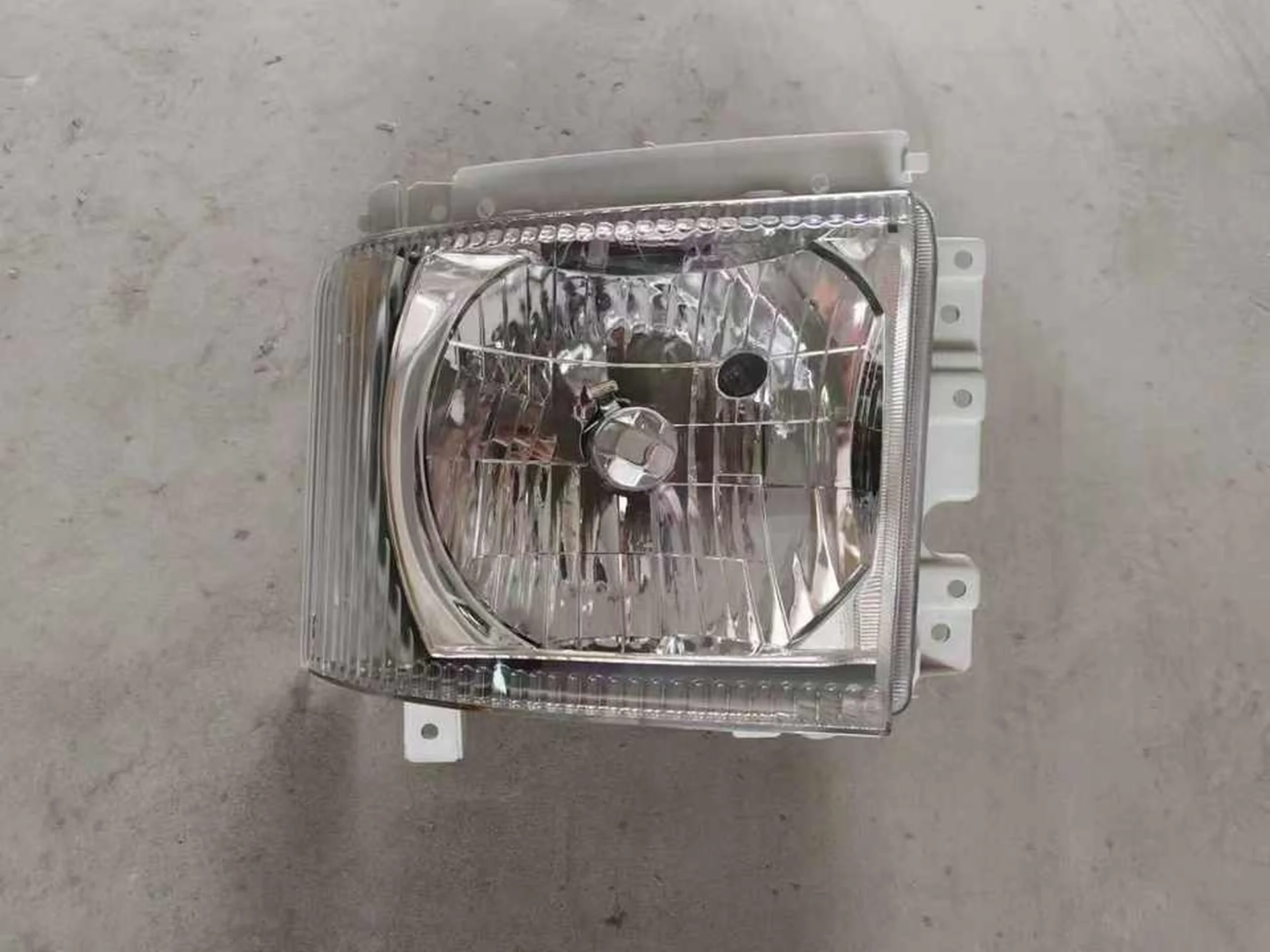 Plastic Head Lamp for Isuzu NPR 700P