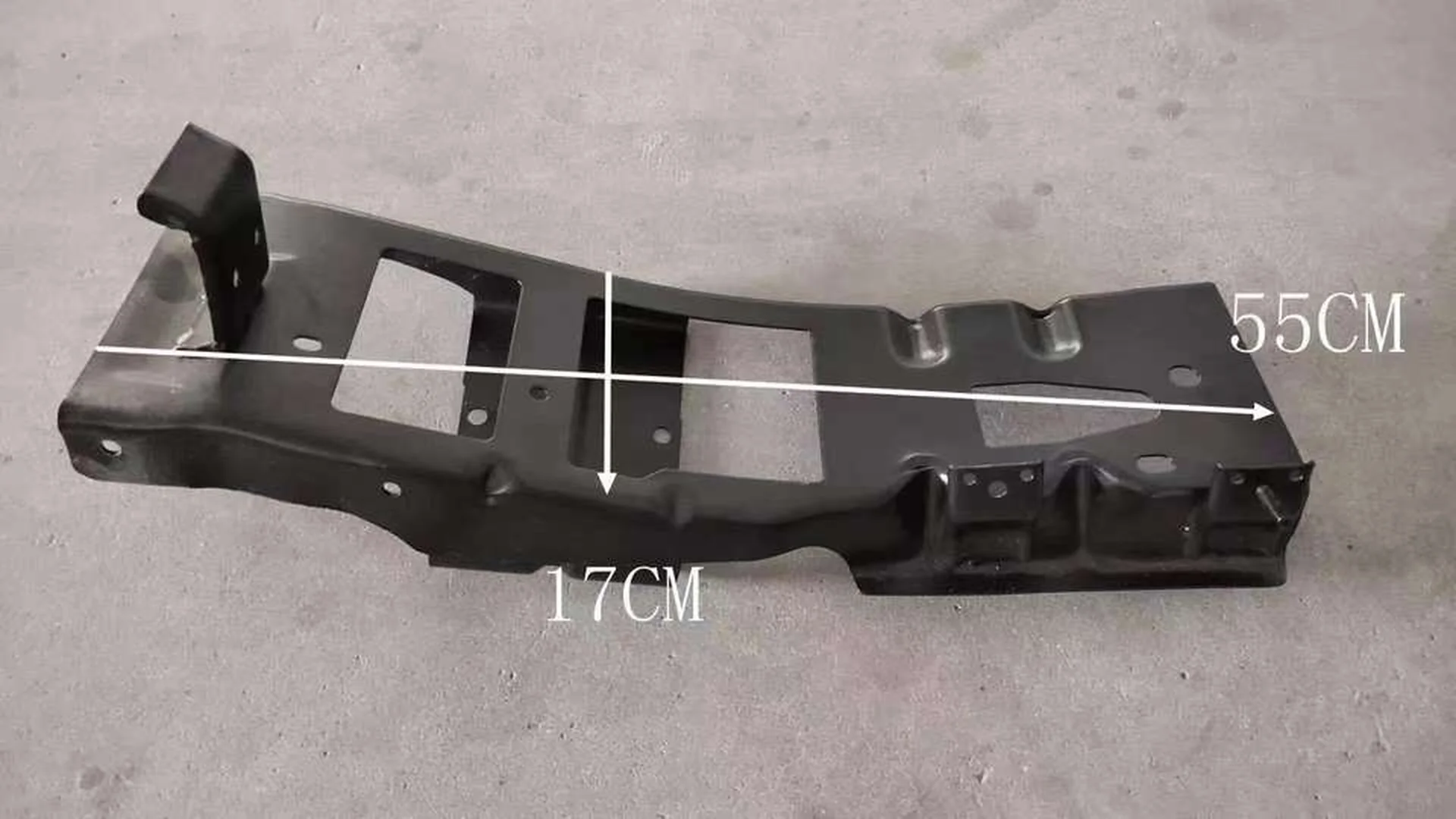 17*55CM Black Metal Head Lamp for Isuzu NQR 600P