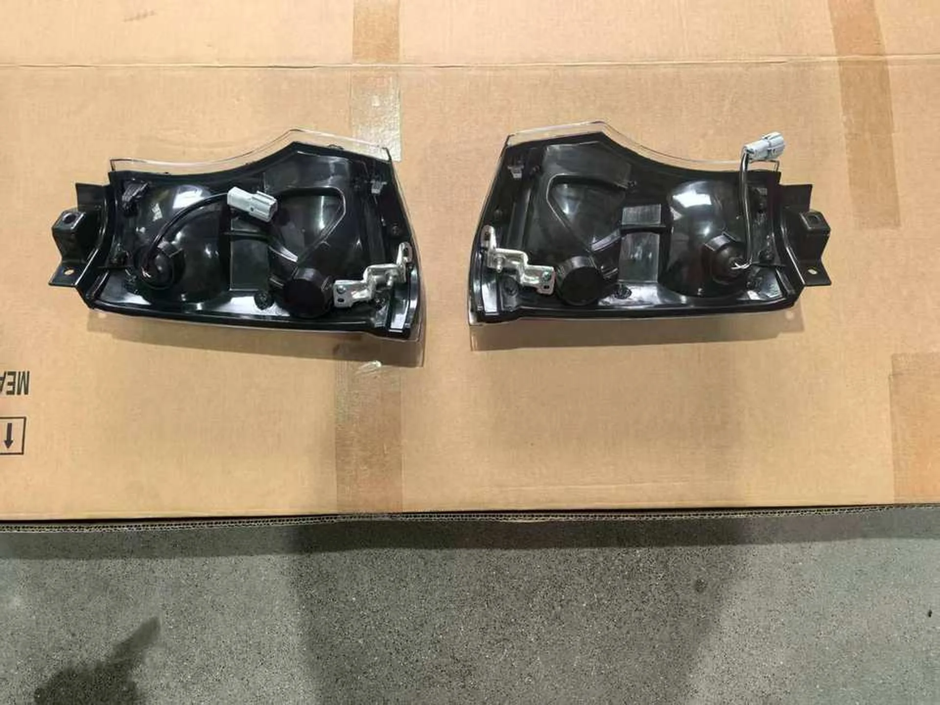 Plastic Corner Lamp for Isuzu NQR 600P