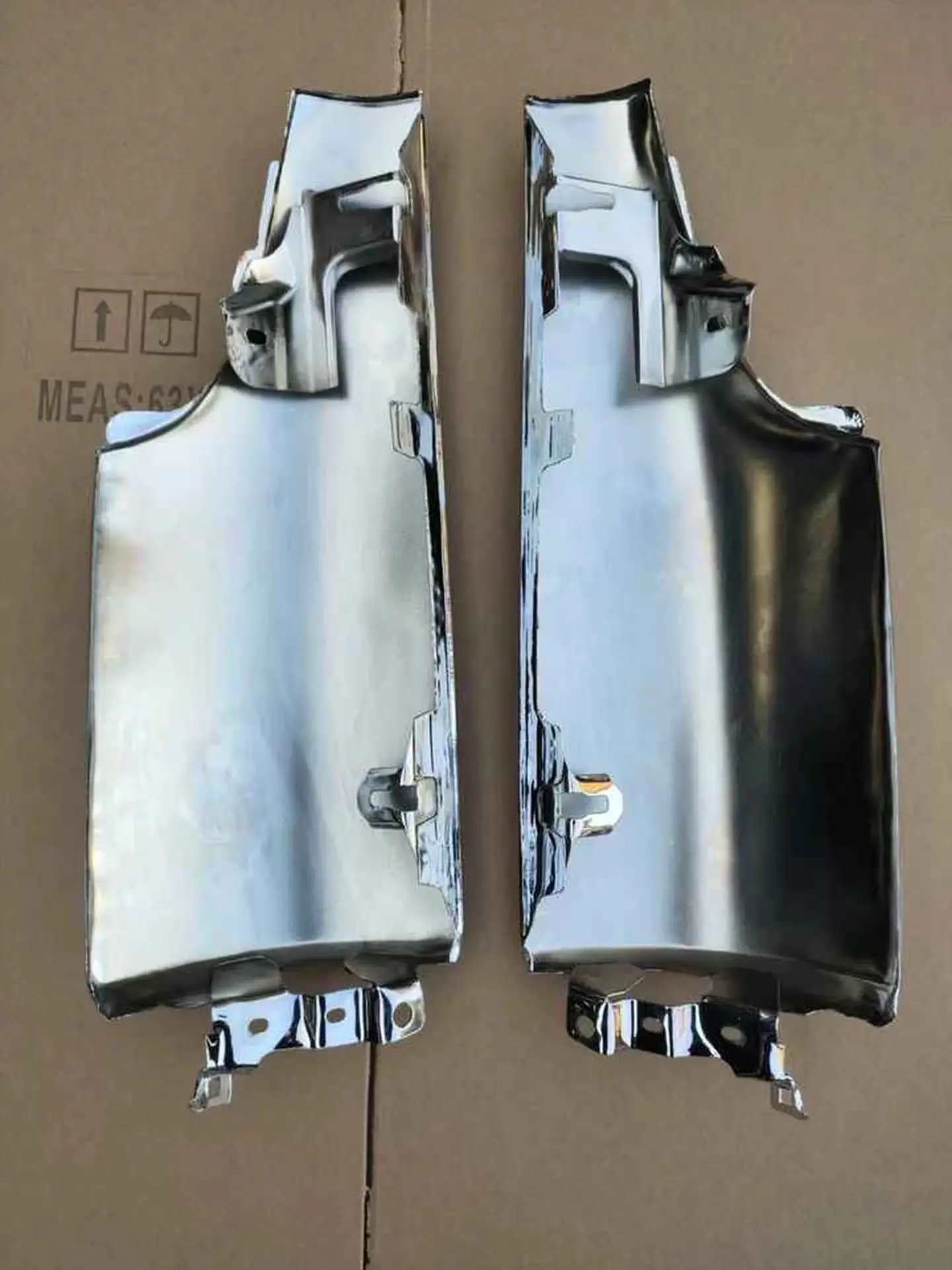 170*20CM Chrome Metal Corner Panel for Isuzu NPR 100P