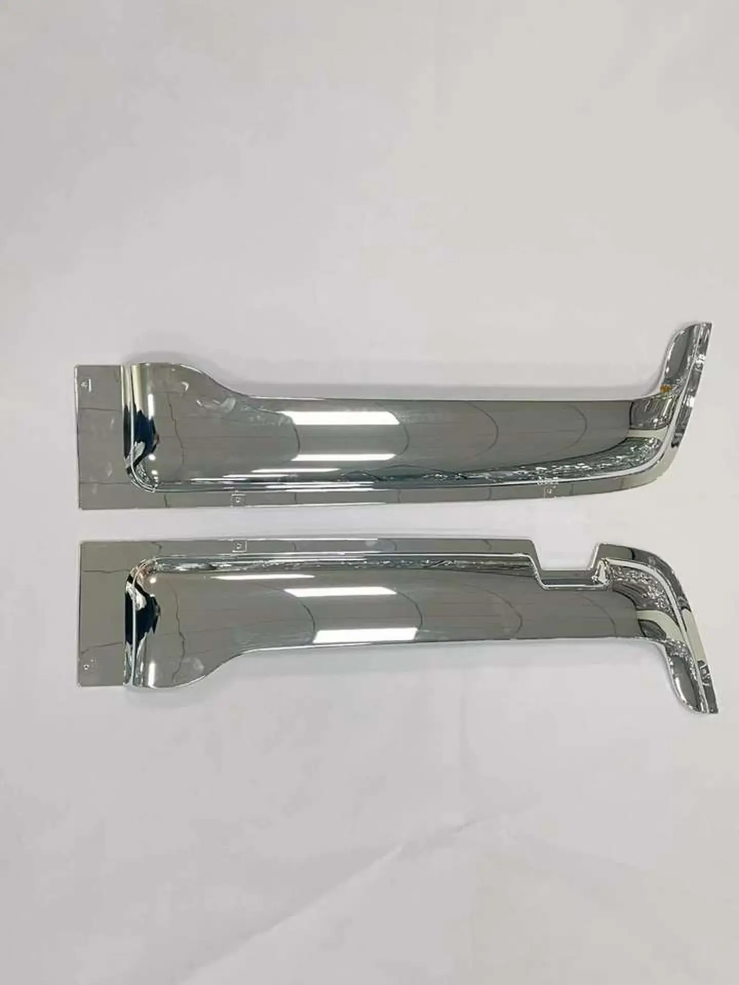 92CM Chrome Plastic Rain Shield / Visor for Isuzu Deca 270/320