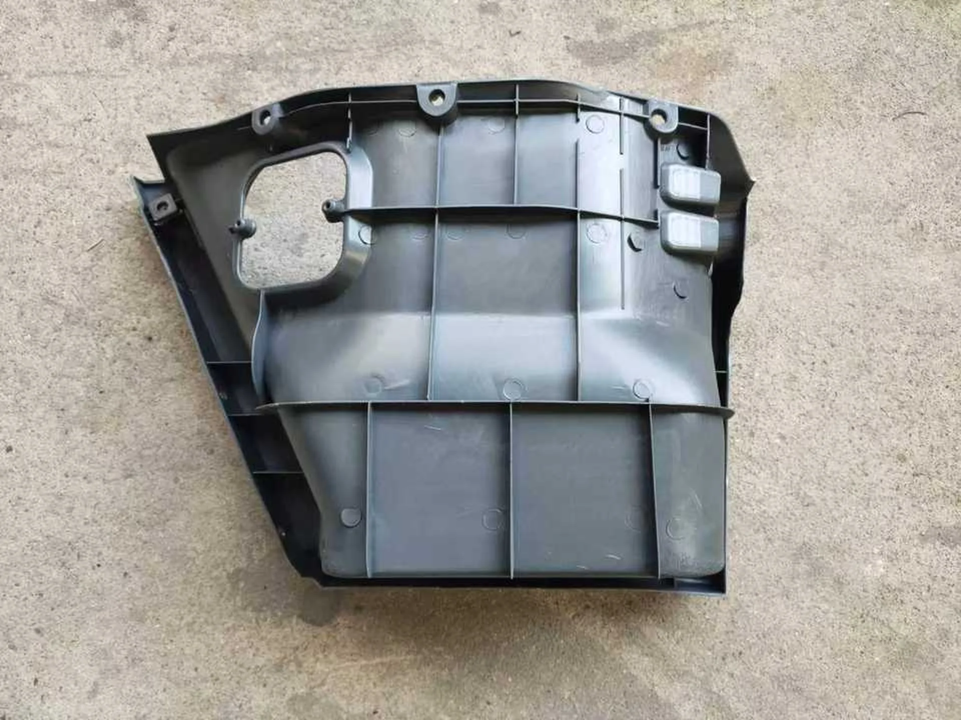 35*32CM Gray Plastic Step Panel for Isuzu Deca 270/320