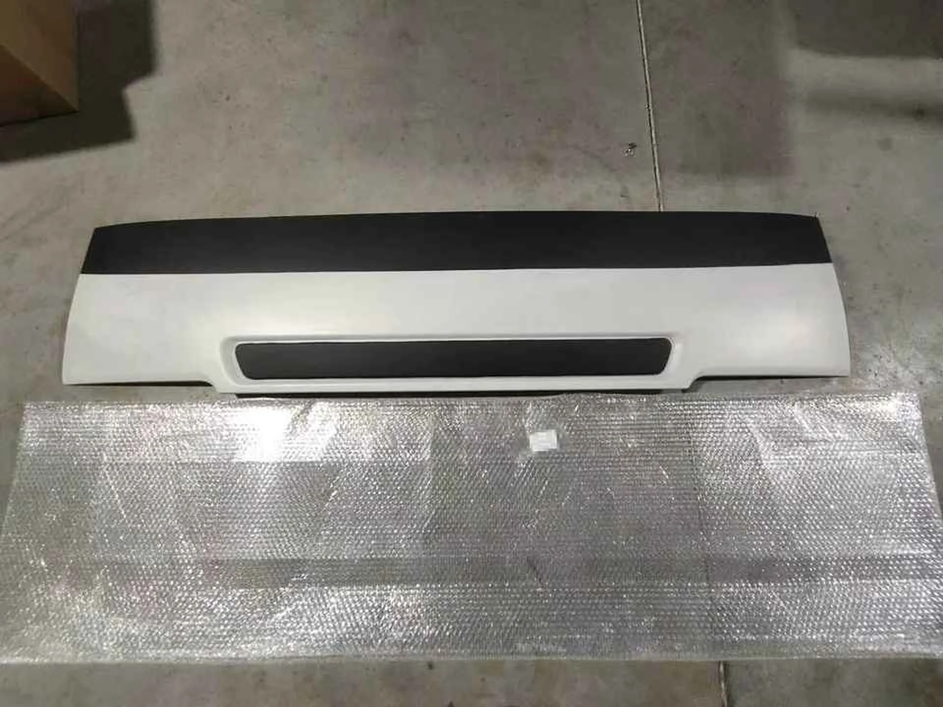 180CM Plastic Front Panel / Garnish for Isuzu Deca 270/320