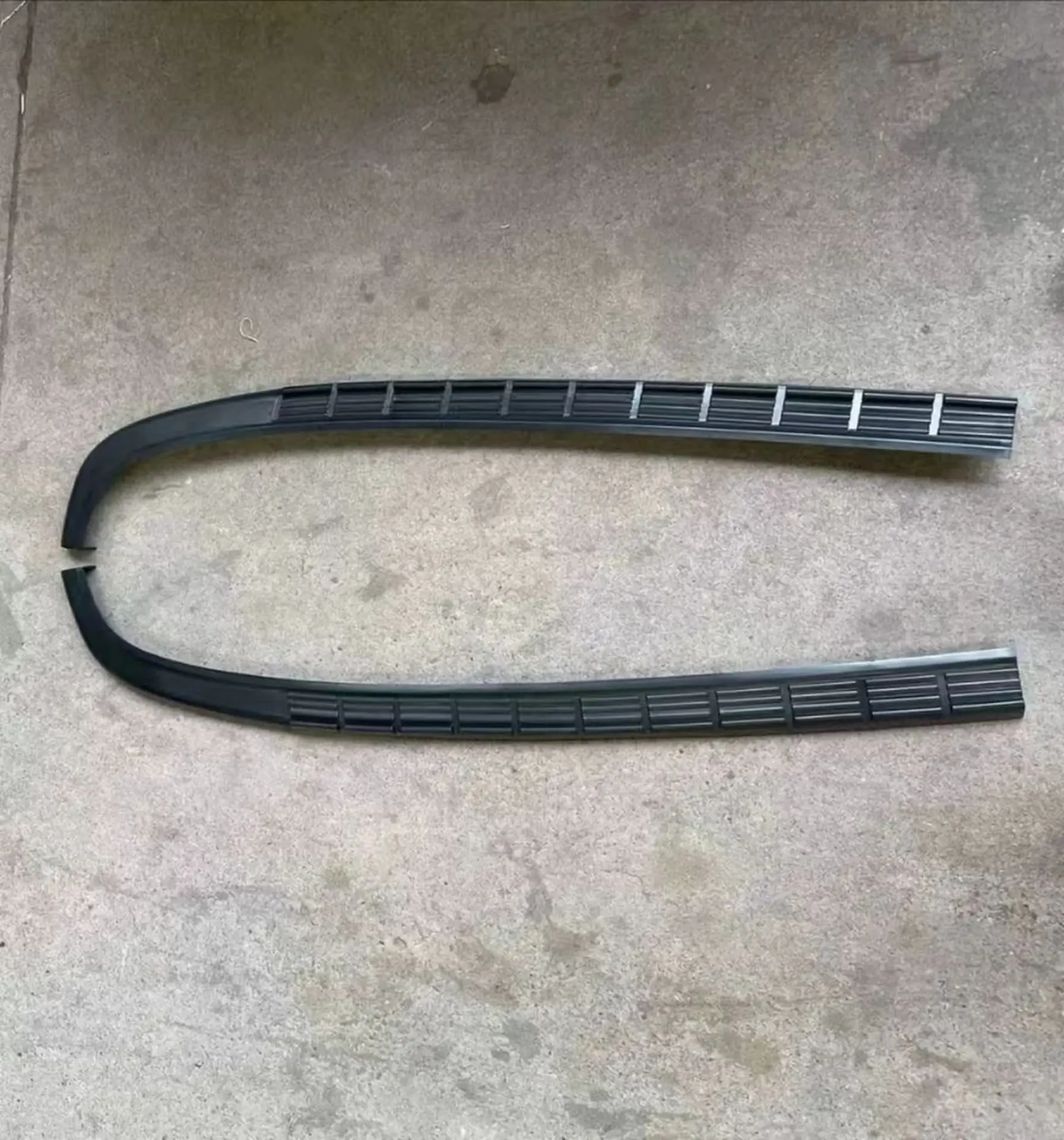 Black Plastic Bumper for Isuzu Deca 270/320