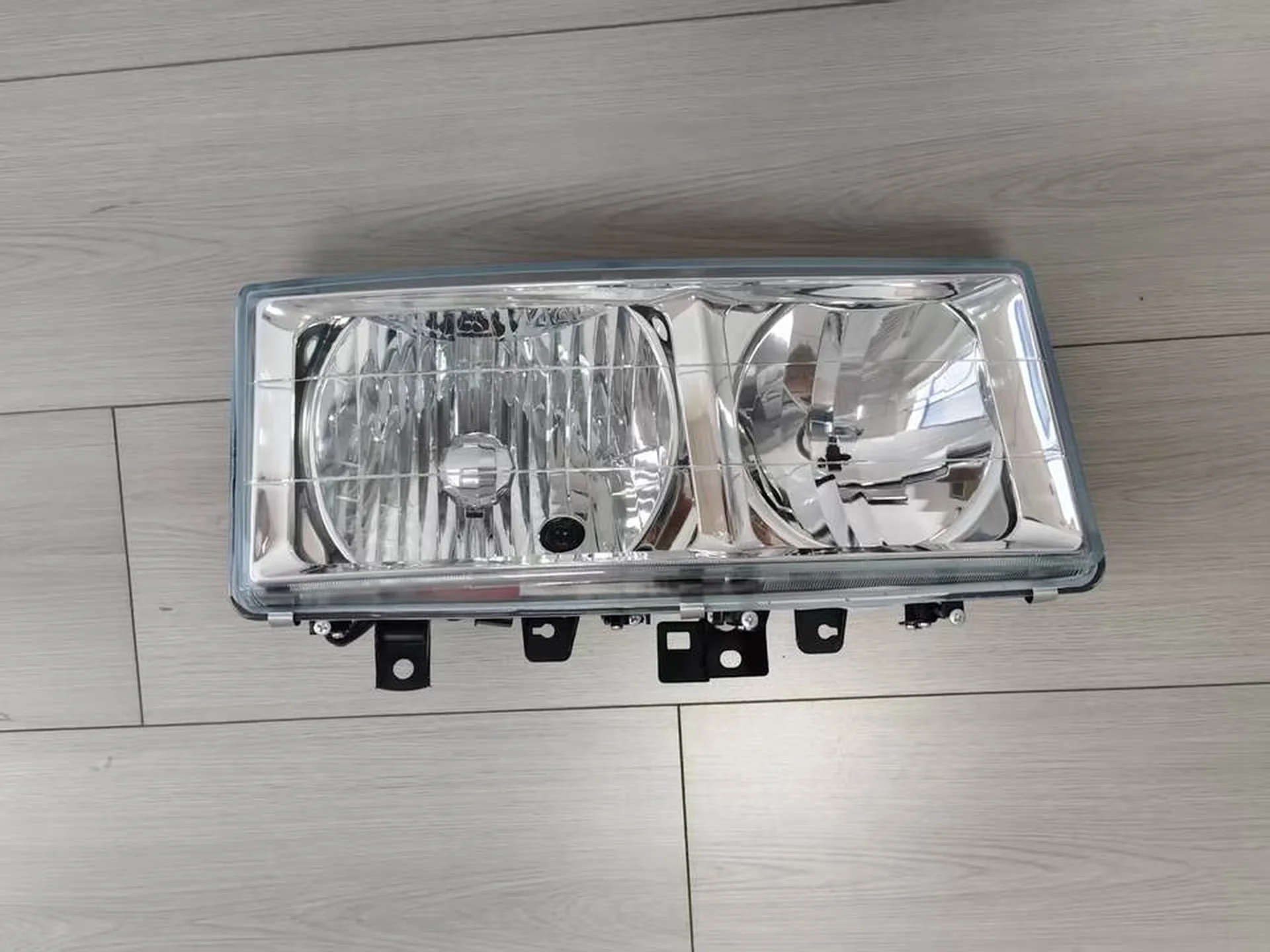 Plastic Head Lamp for Mitsubishi FN628 / FM618