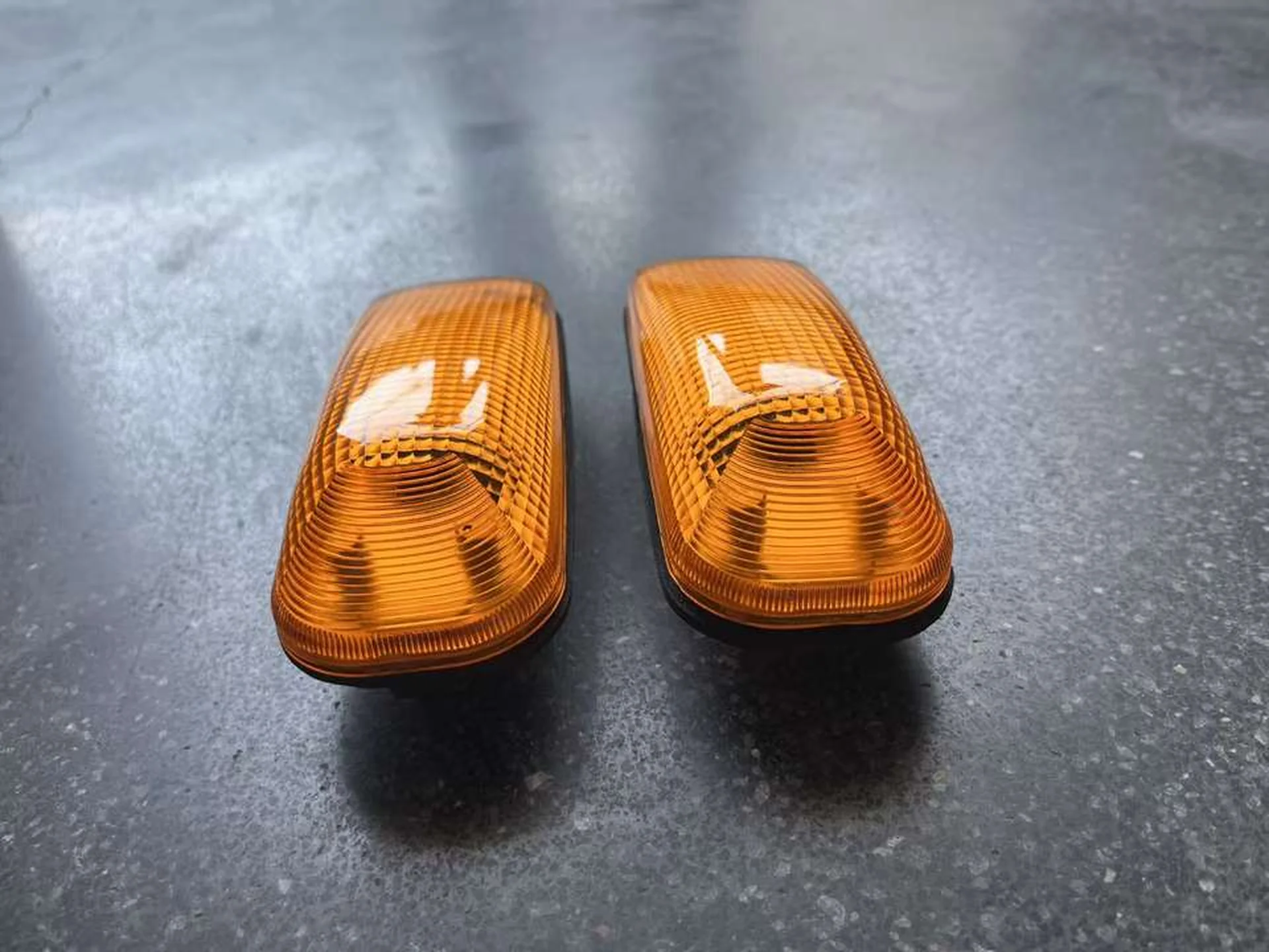 12V / 12V24V 15*6CM Plastic Side Marker Lamp for Mitsubishi FN628 / FM618