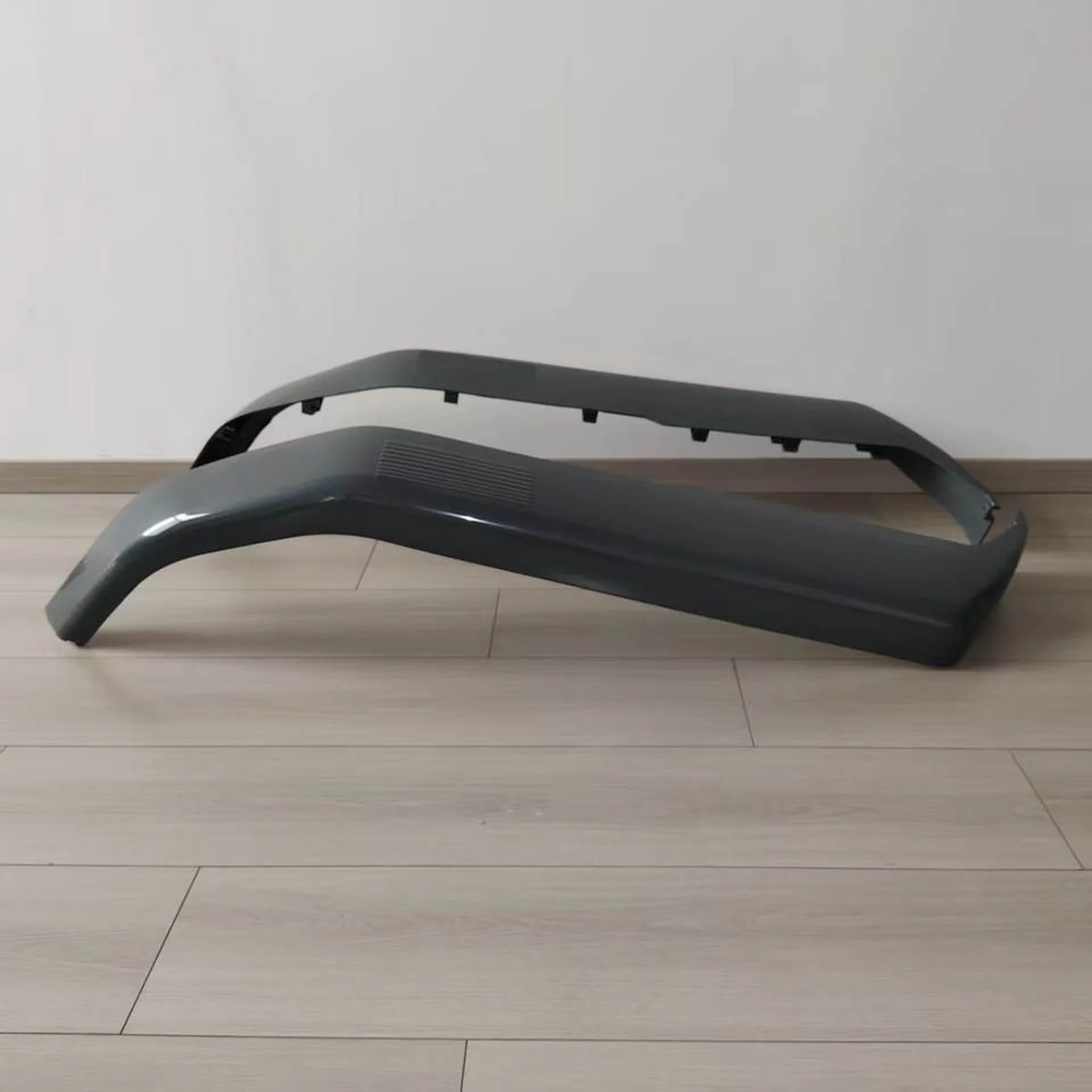 144CM Gray Plastic Fender / Mud Flap for Mitsubishi FN627 / FM617