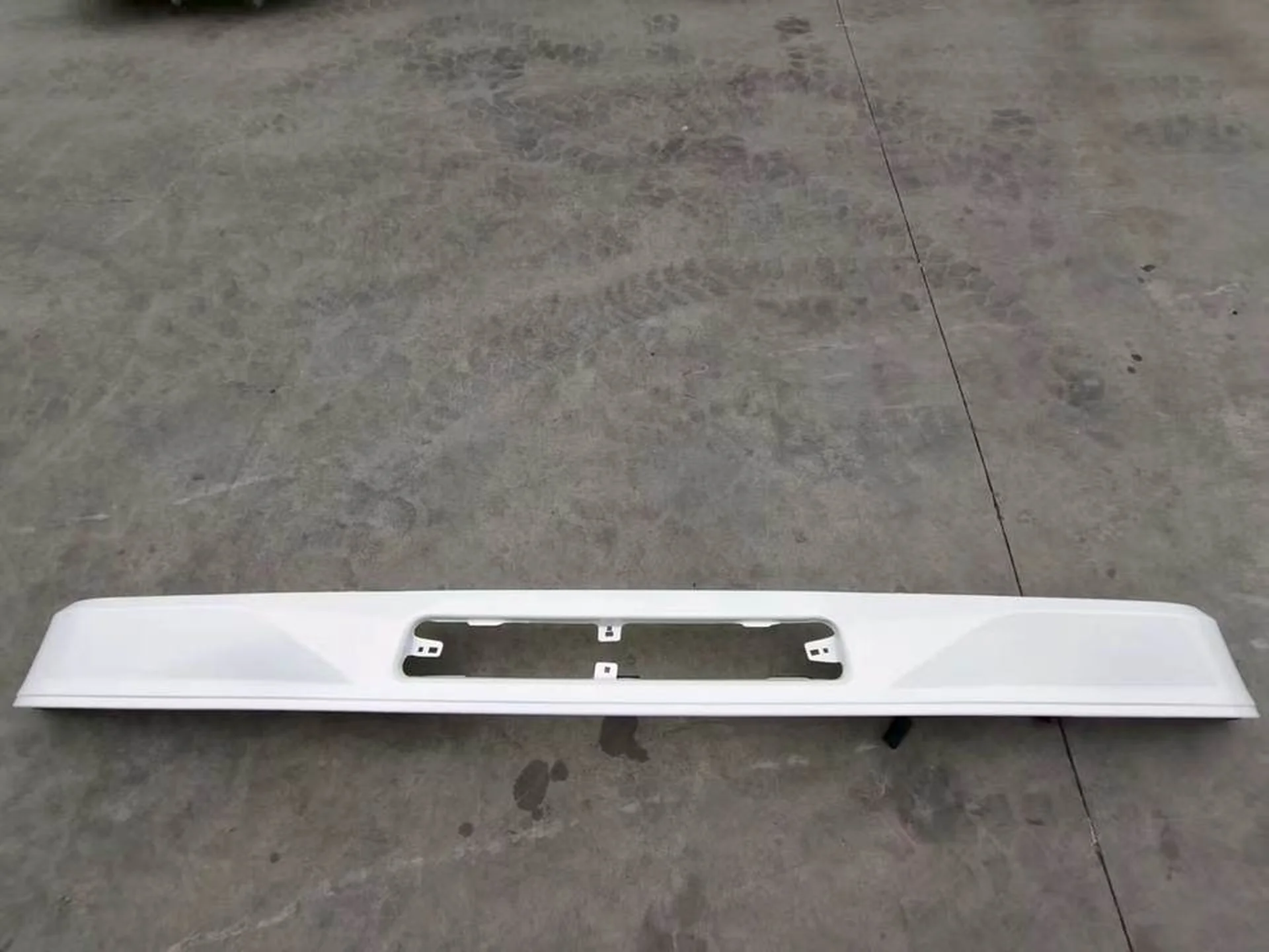 Chrome / White Plastic Bumper for Mitsubishi Fuso F380