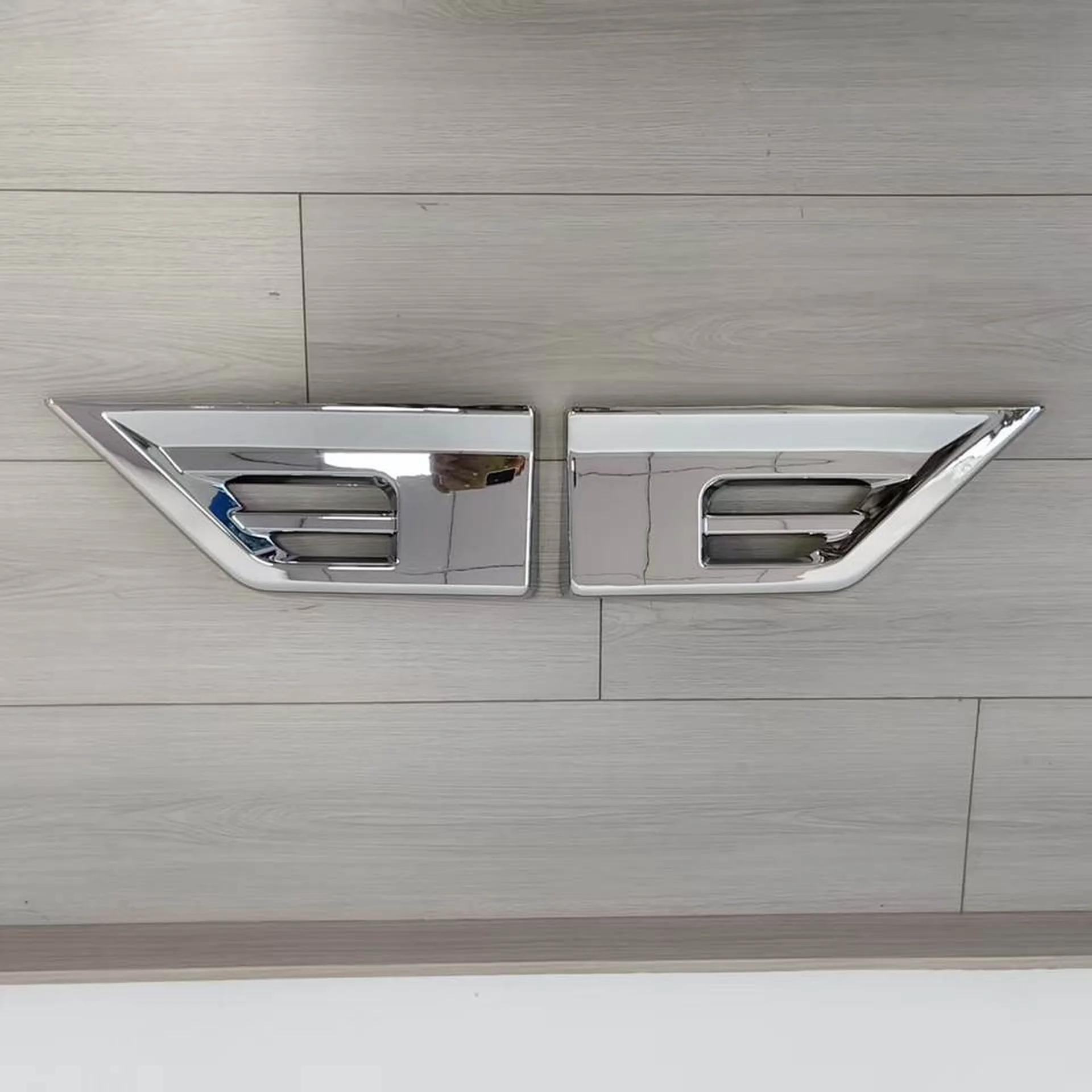 Chrome Plastic Step Panel for Mitsubishi FM1524 / FM65F