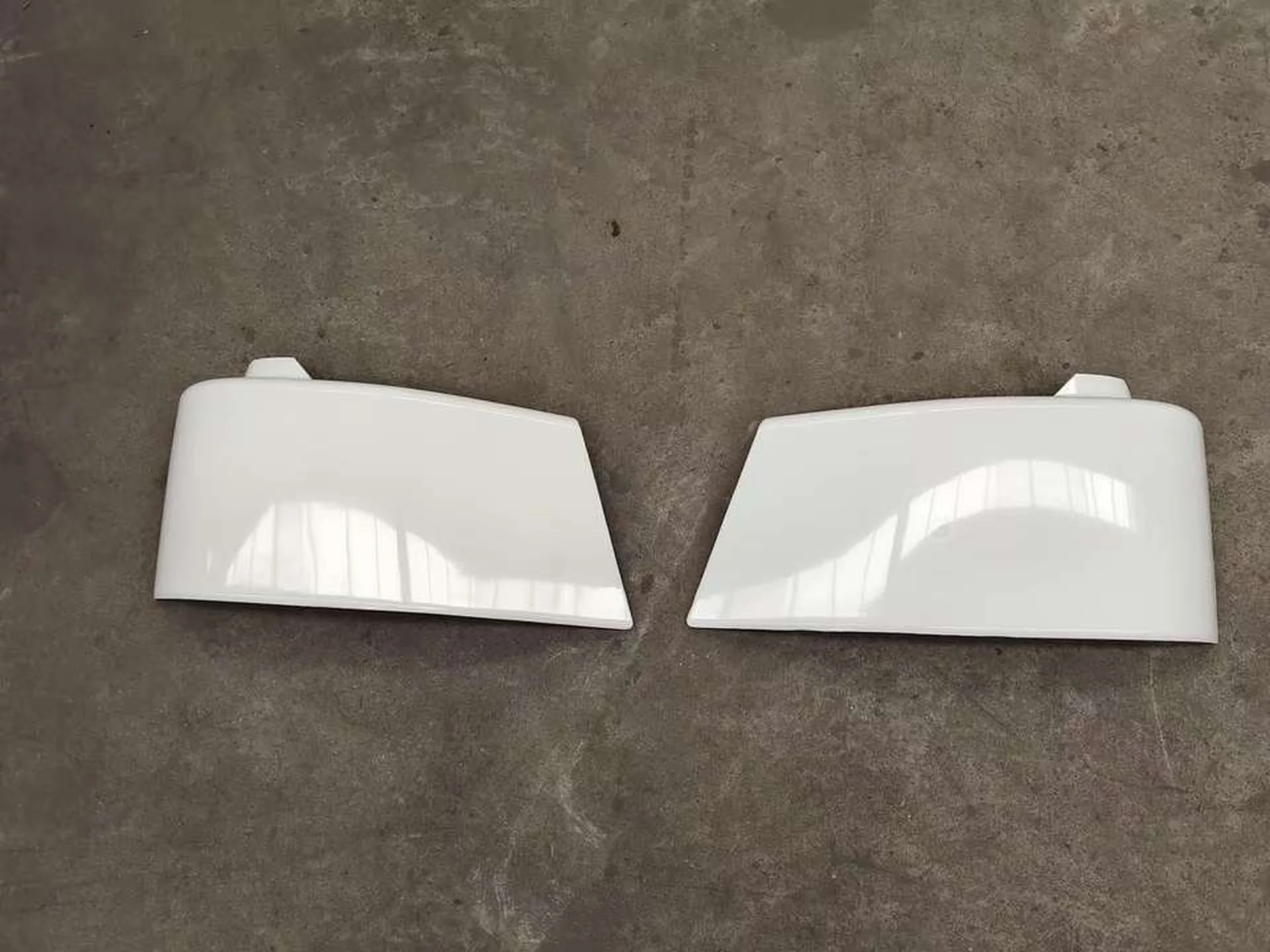 White Plastic Head Lamp for Mitsubishi FM1524 / FM65F