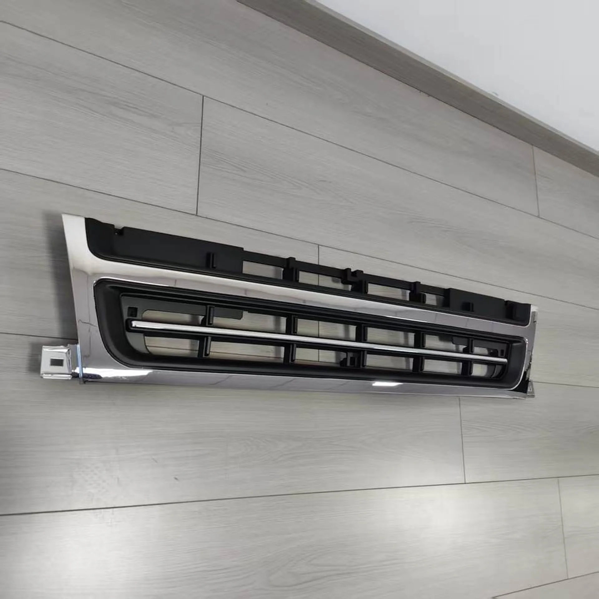 98/120CM Chrome / Black Plastic Grille for Mitsubishi FN628 / FM618