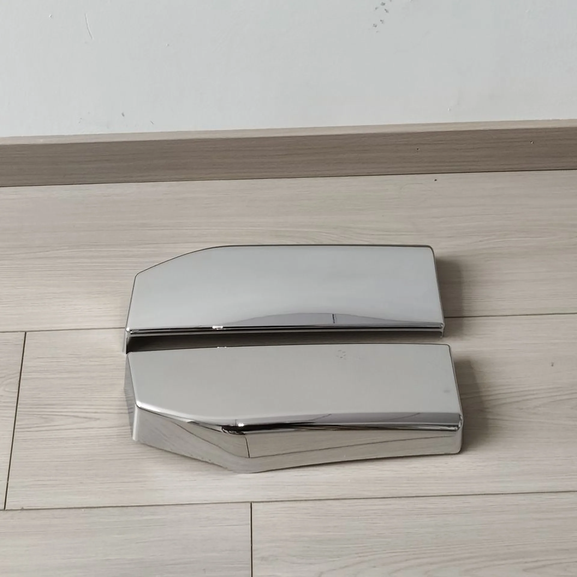 Chrome Plastic Step Panel for Mitsubishi Canter 2007