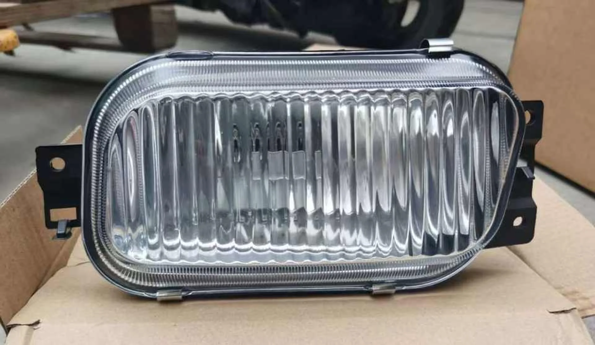Plastic Fog Lamp for Mitsubishi Canter 2007