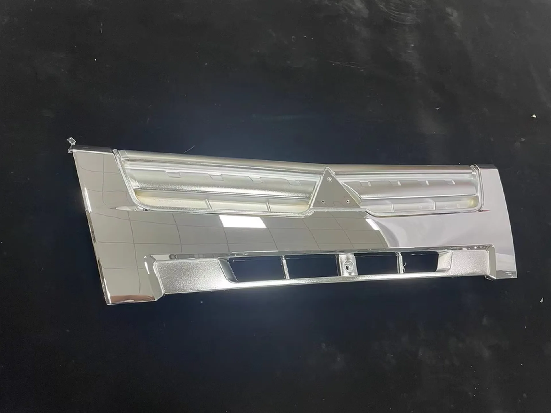 Chrome Plastic Grille for Mitsubishi Canter 2010