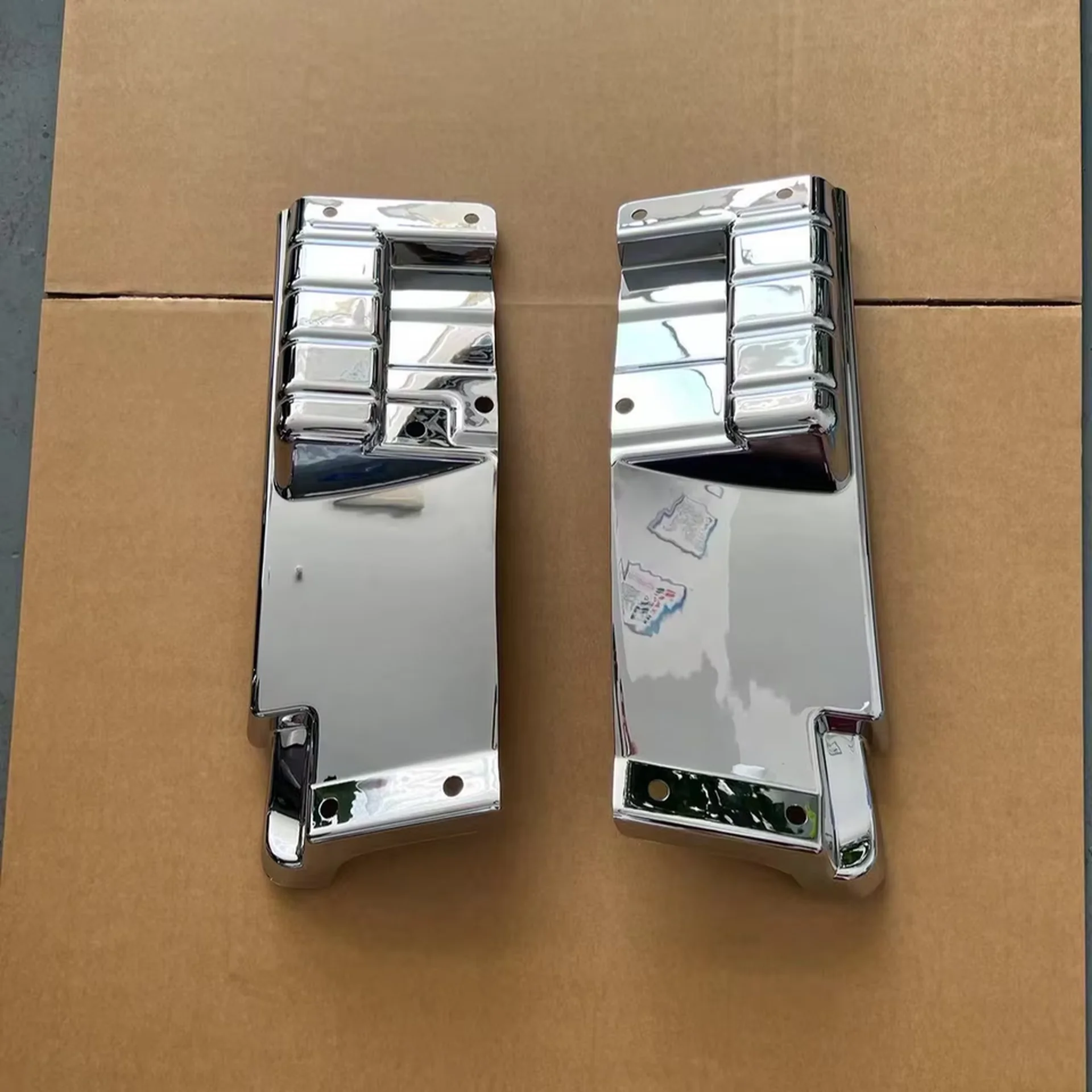 Chrome Plastic Fender / Mud Flap for Mitsubishi Canter 2010