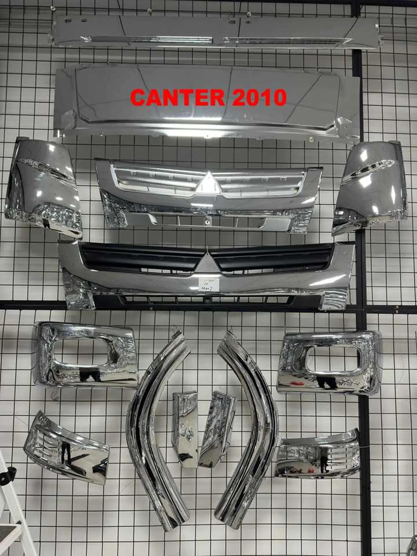 Truck Body Parts Combo Kit for Mitsubishi Canter 2010
