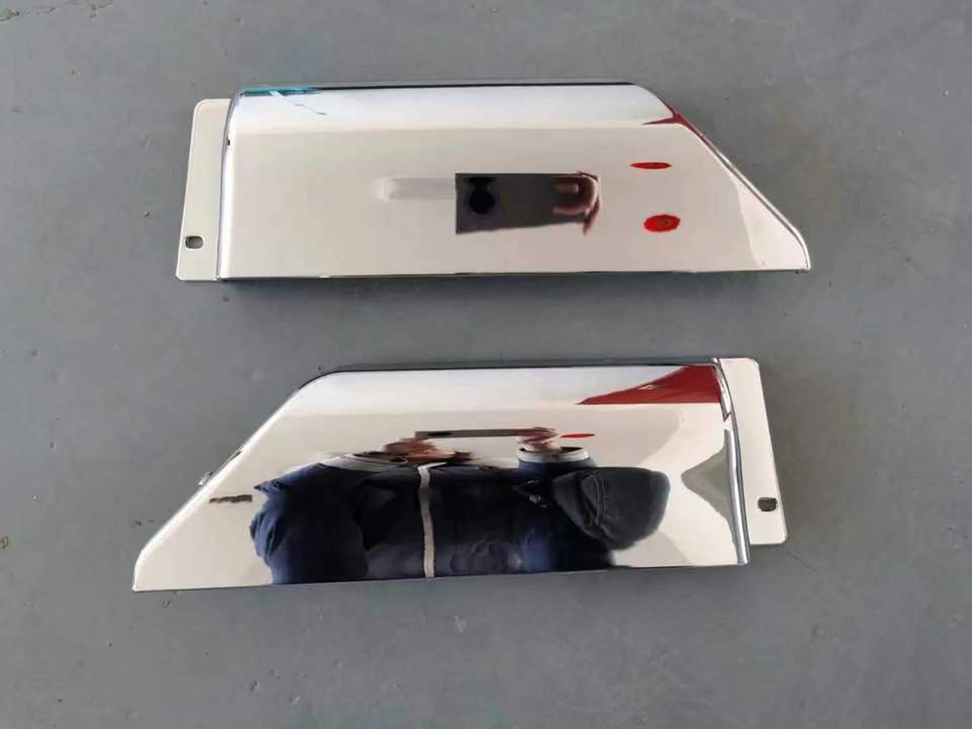 Chrome Plastic Step Panel for Mitsubishi FE647 / FE511