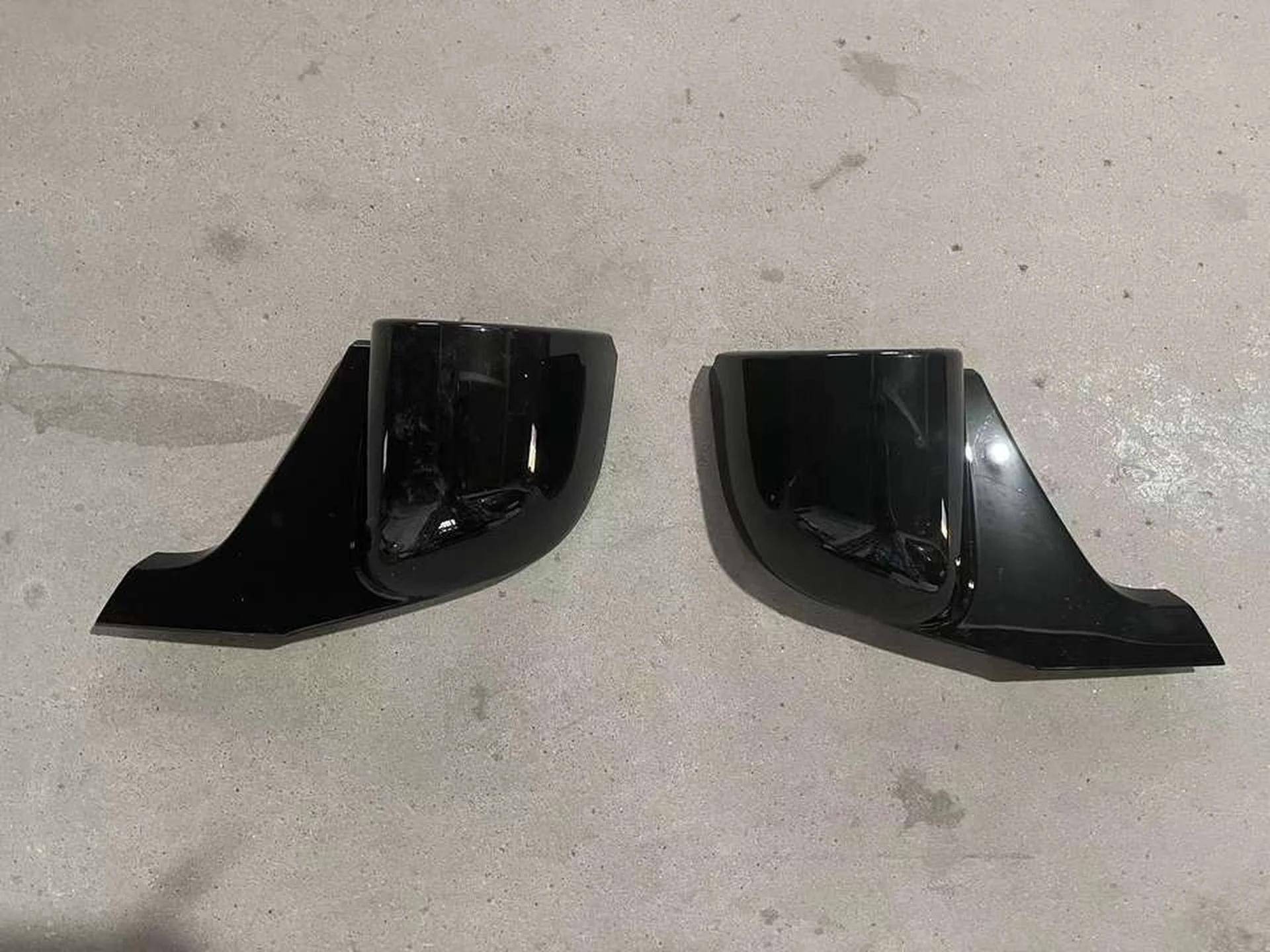 Chrome / Black Plastic Mirror / Mirror Cover for Mitsubishi Fuso 2020
