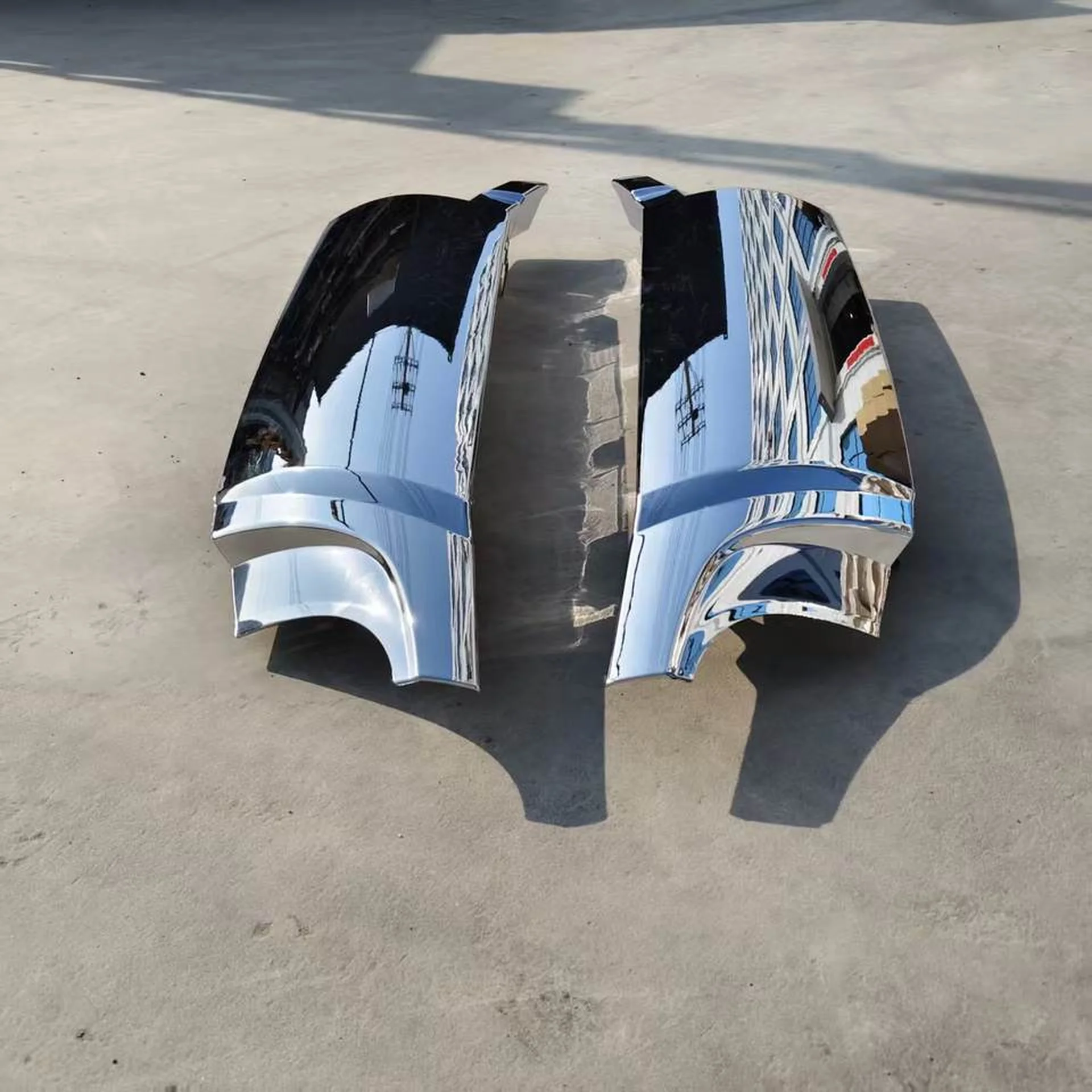 Chrome Plastic Corner Panel for Nissan UD / Quon
