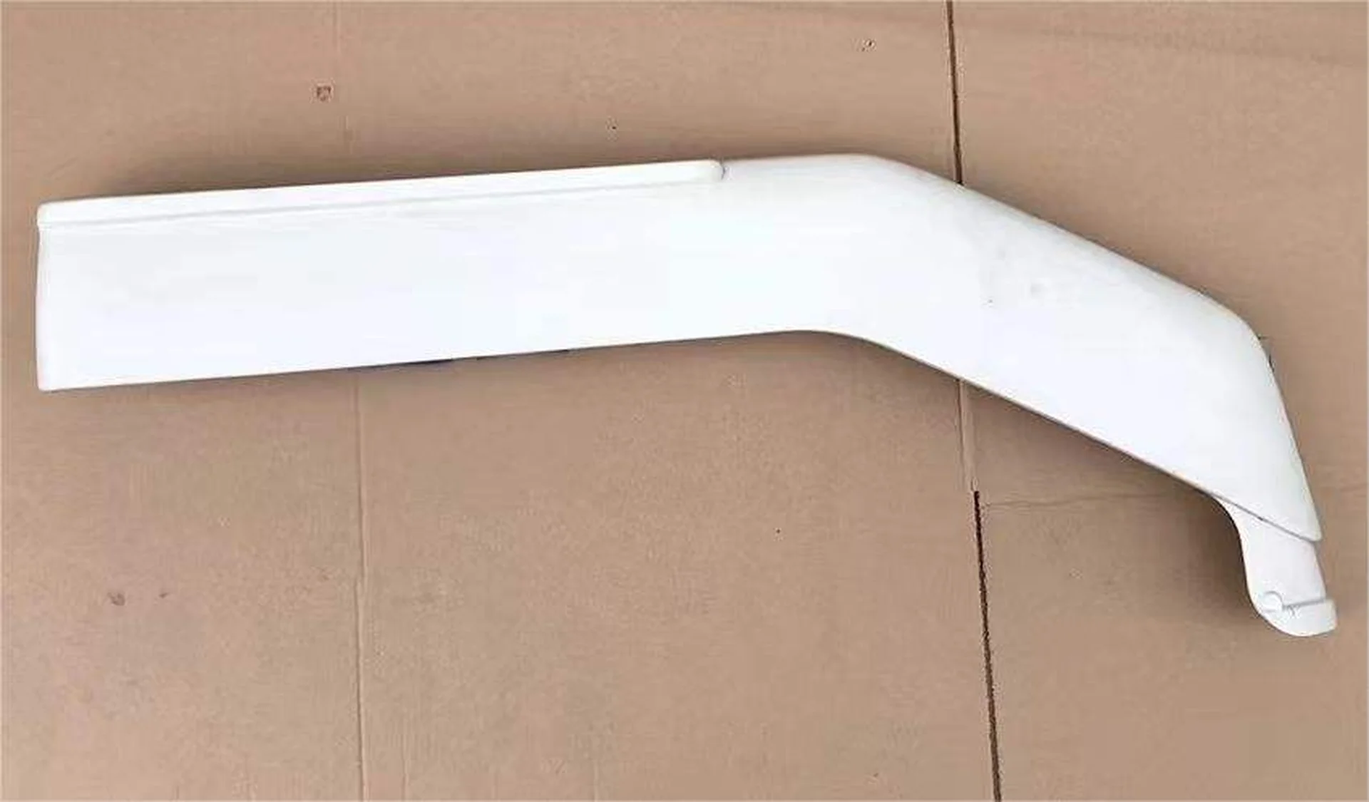 White Plastic Fender / Mud Flap for Nissan UD Generic