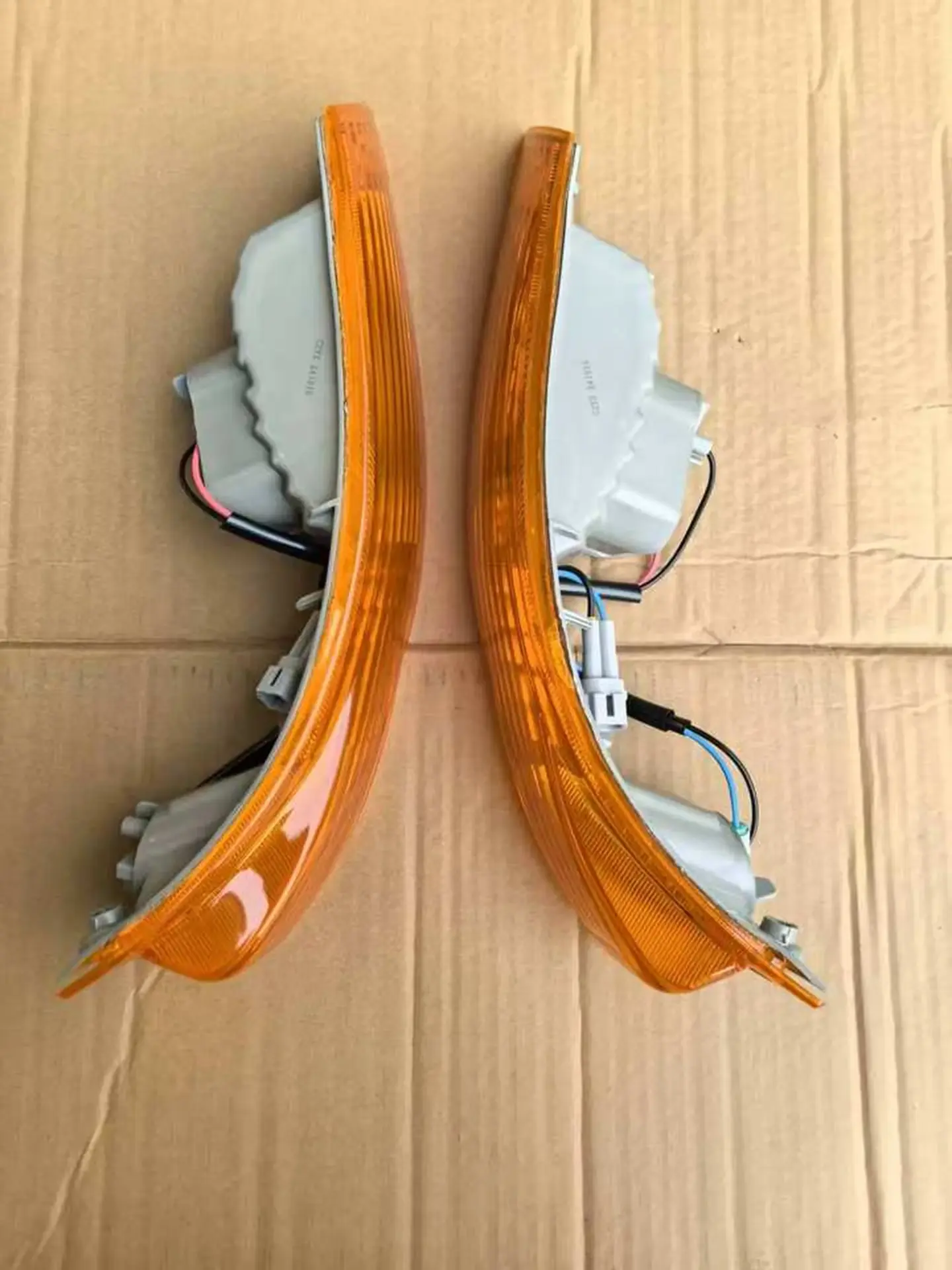 37CM Yellow Plastic Corner Lamp for Hino 300 Dutro